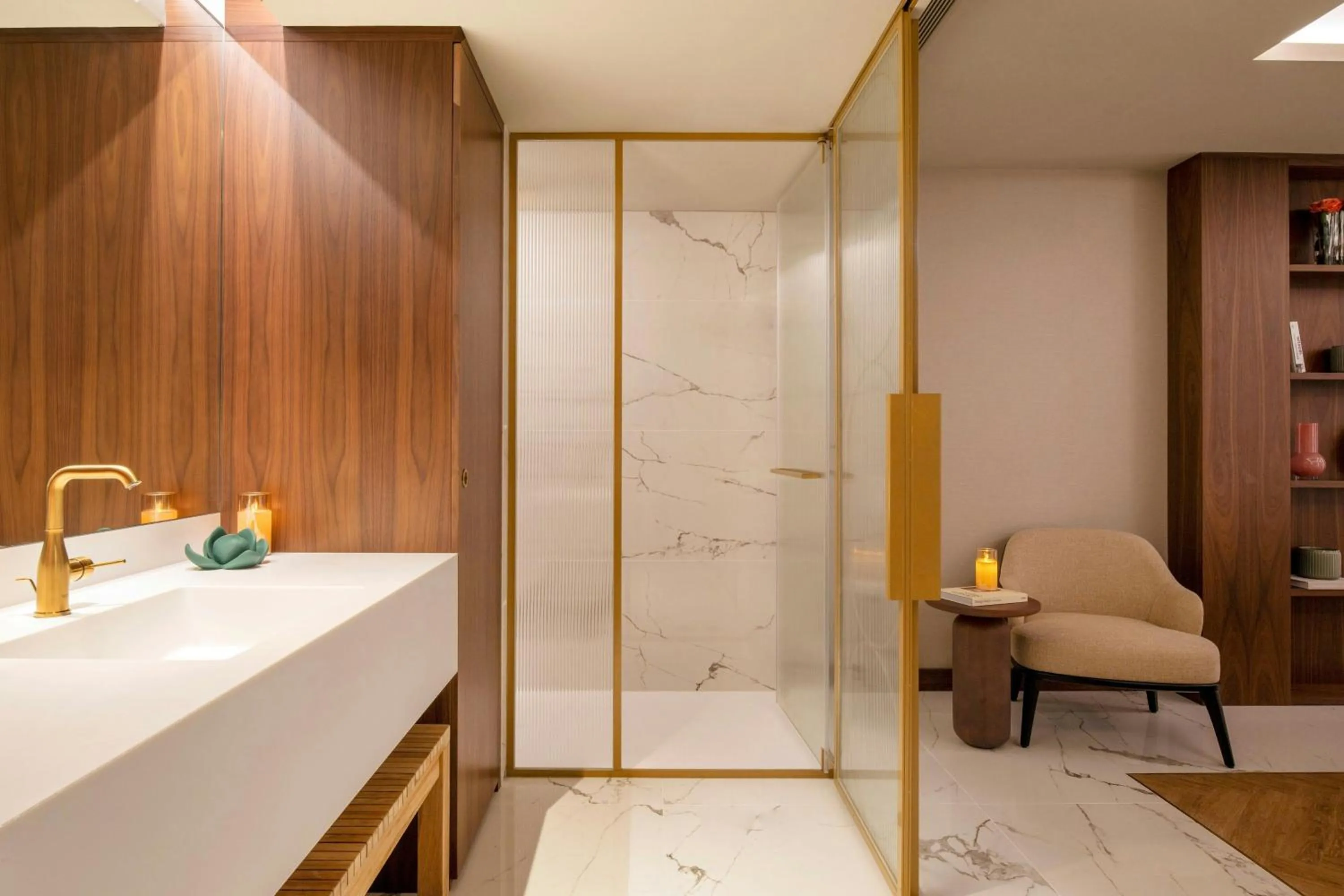 Bathroom in Renaissance Porto Lapa Hotel