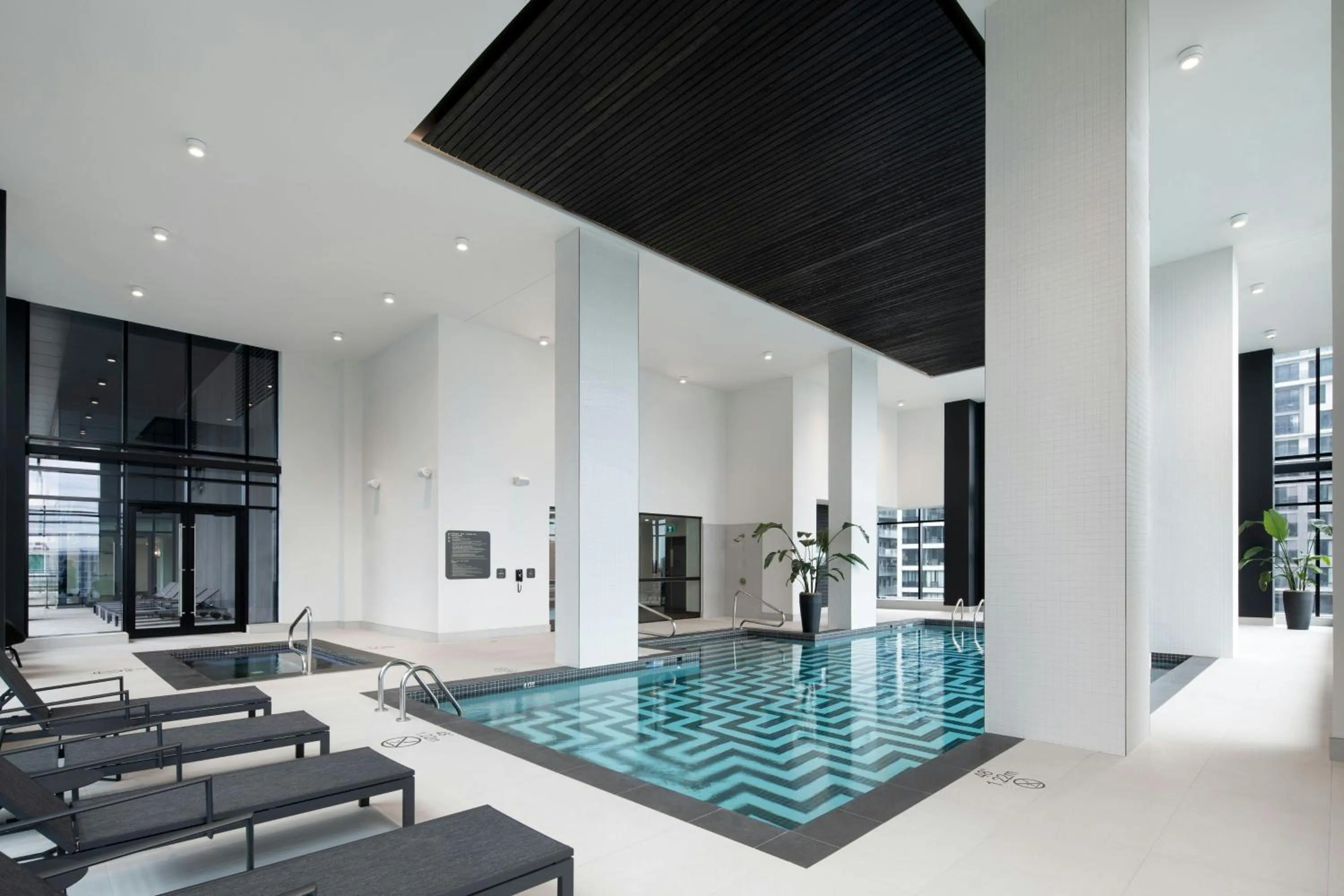 Swimming pool in HONEYROSE Hotel, Montreal, a Tribute Portfolio Hotel