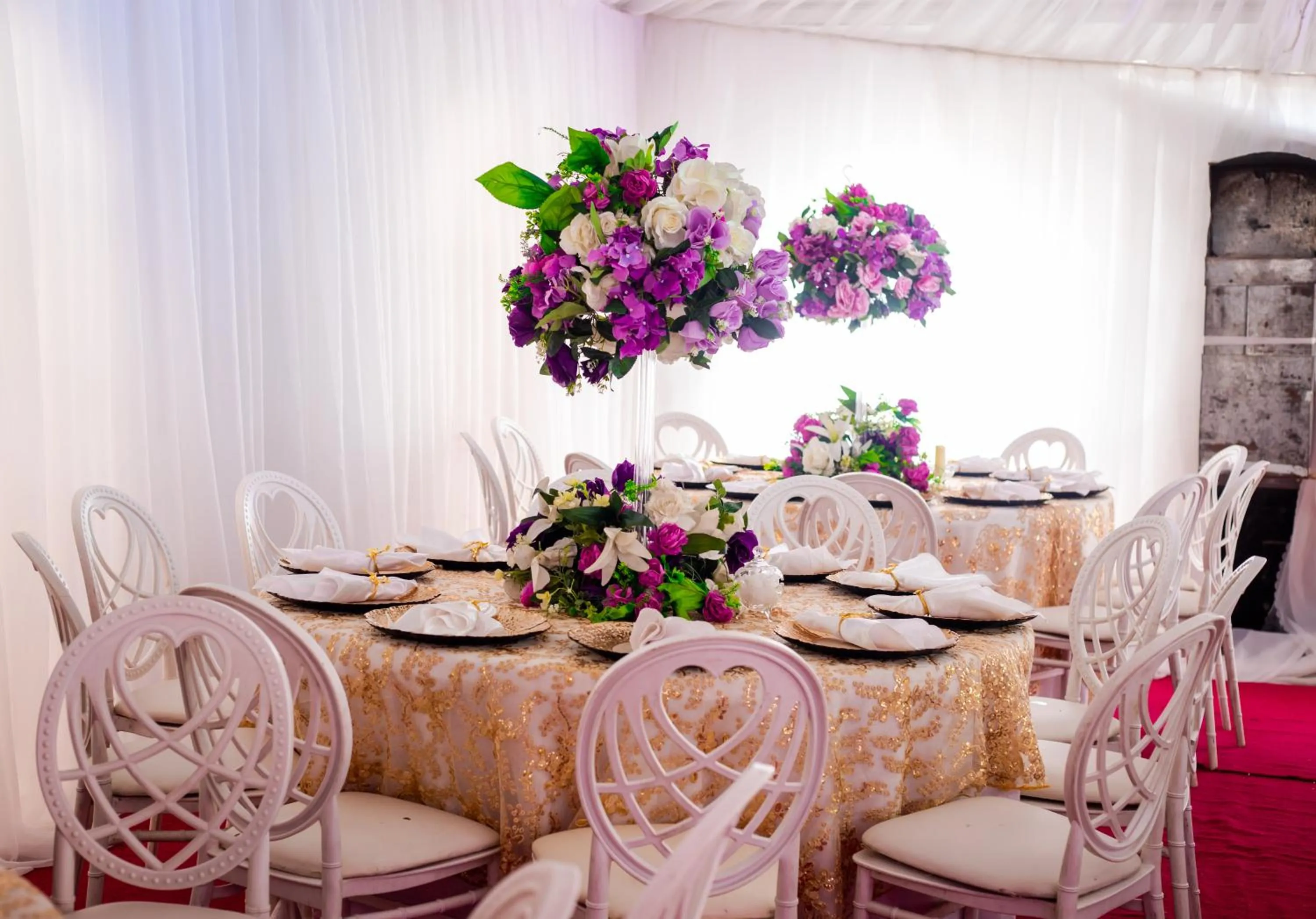 Restaurant/places to eat in BKT Cribs - Apartments & Suites