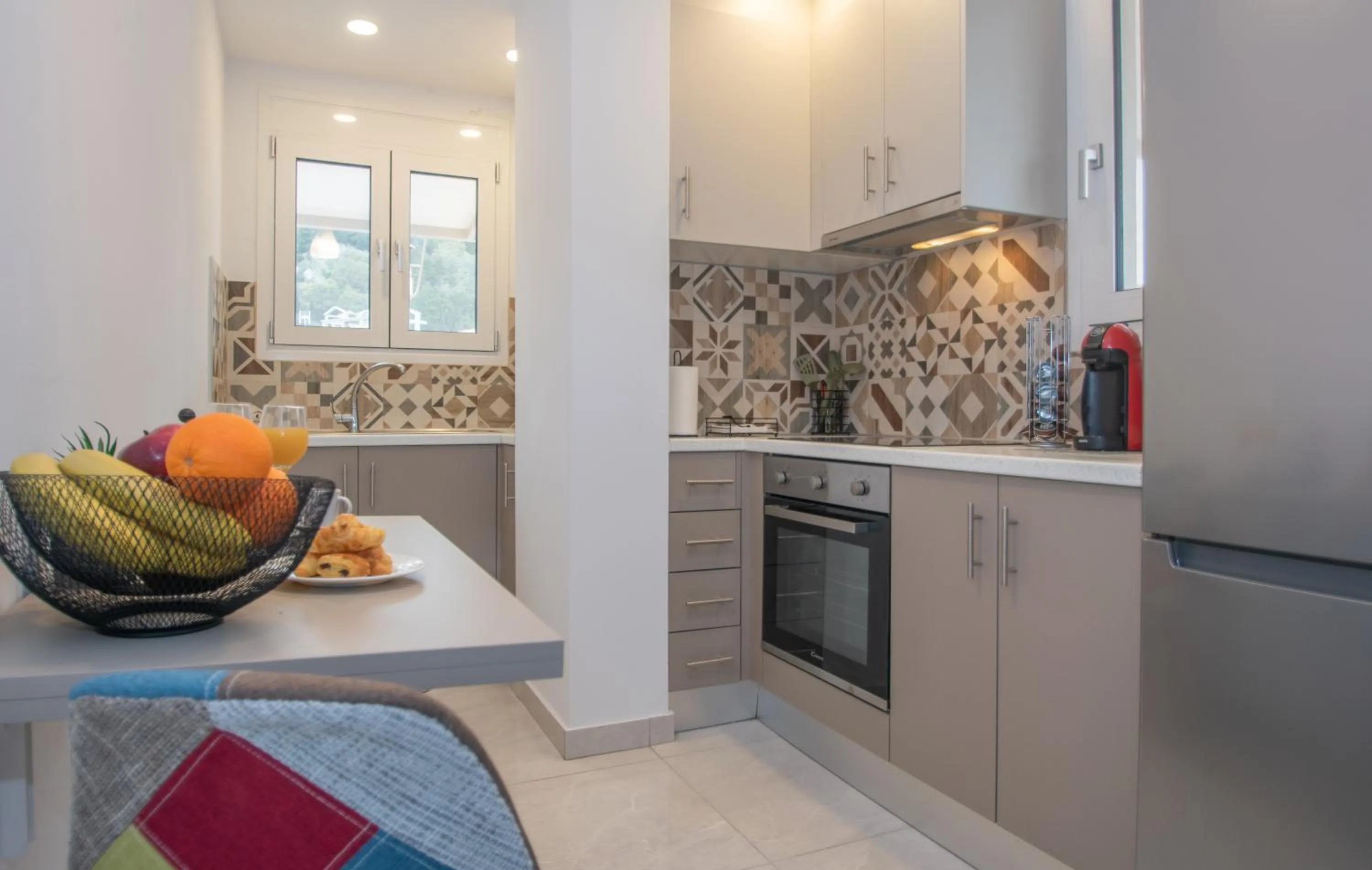 oven in Victor Junior Suite by "elite"