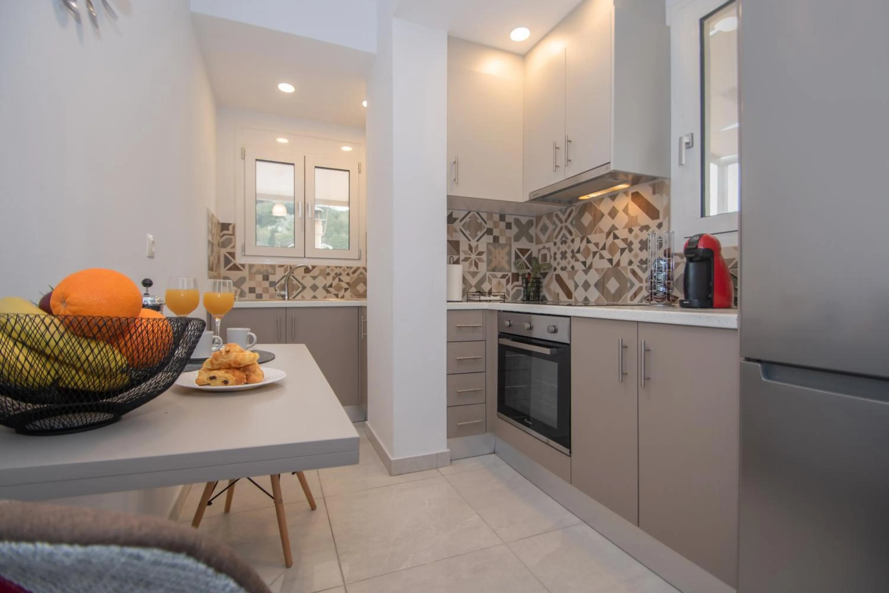 Kitchen or kitchenette in Victor Junior Suite by "elite"