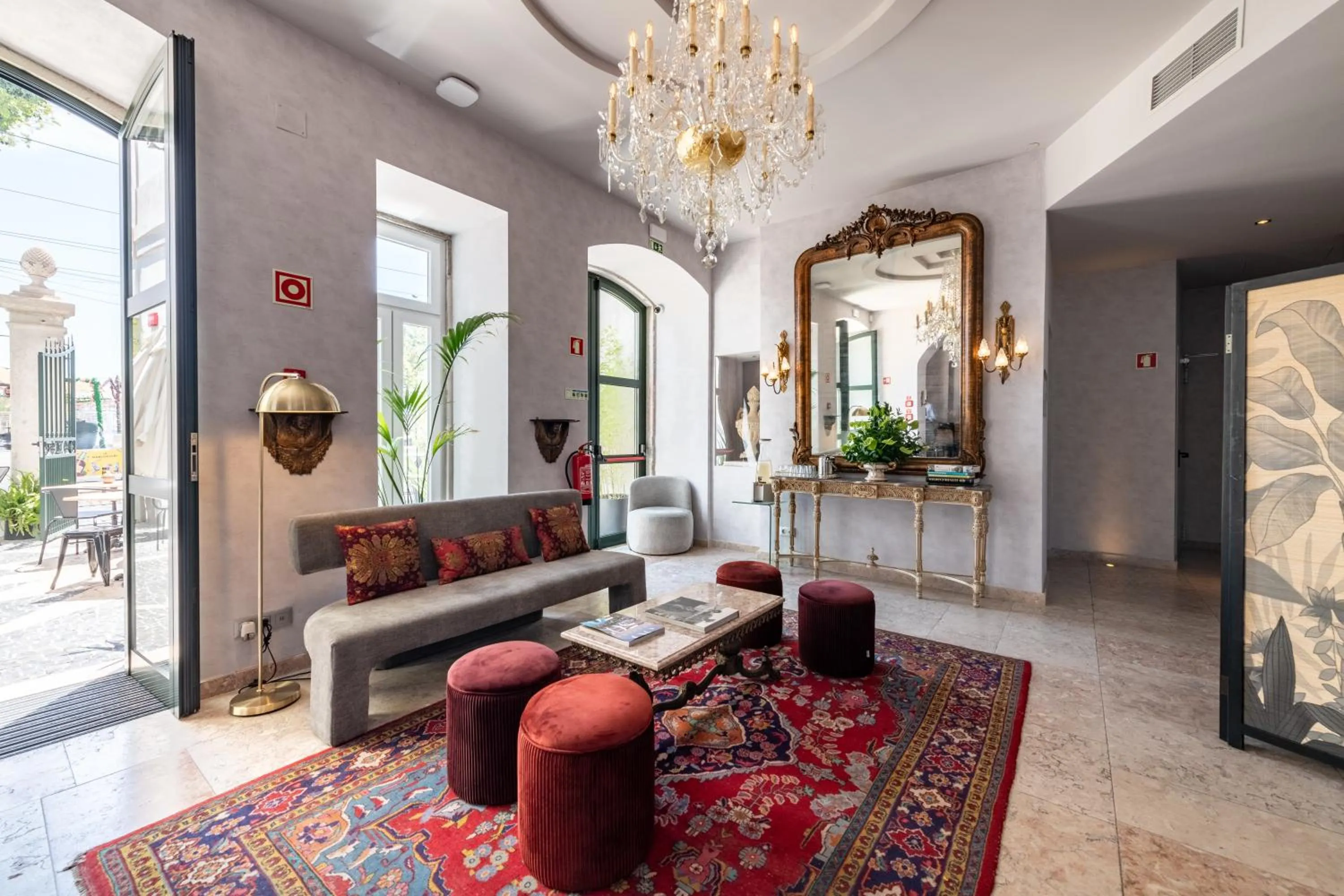 Lobby or reception in Pousada Alfama