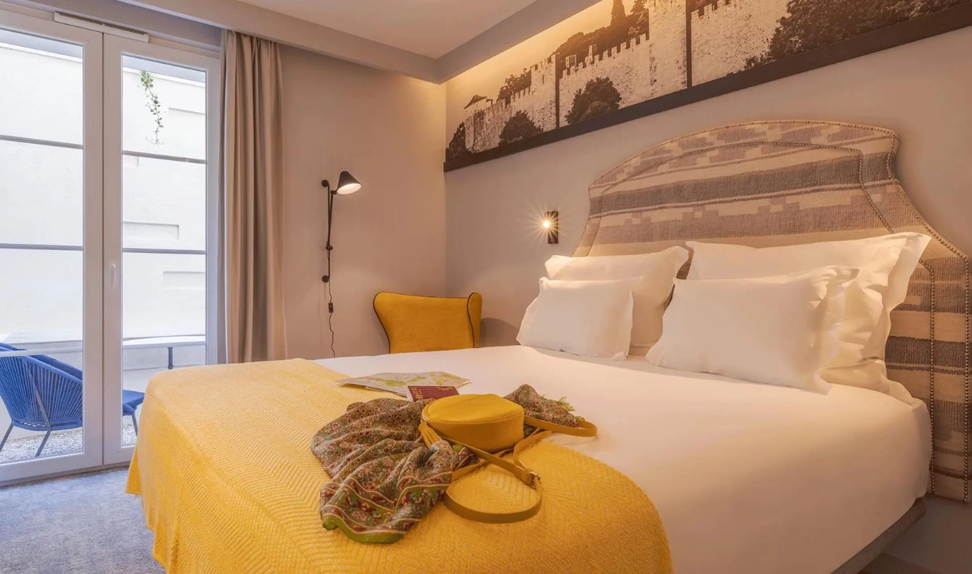 Photo of the whole room, Bed in Pousada Alfama