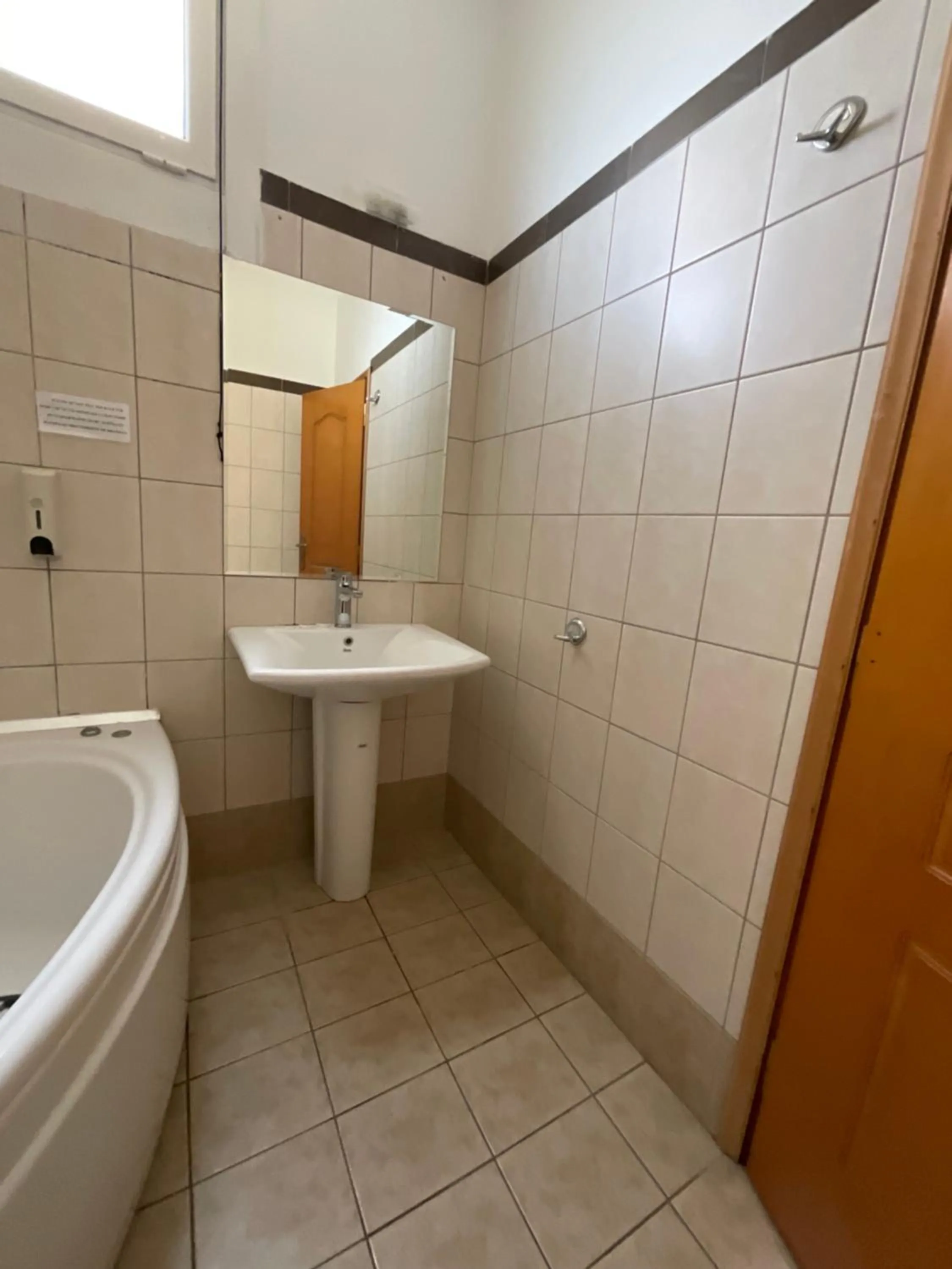 Shower in Piraeus Acropole Hotel