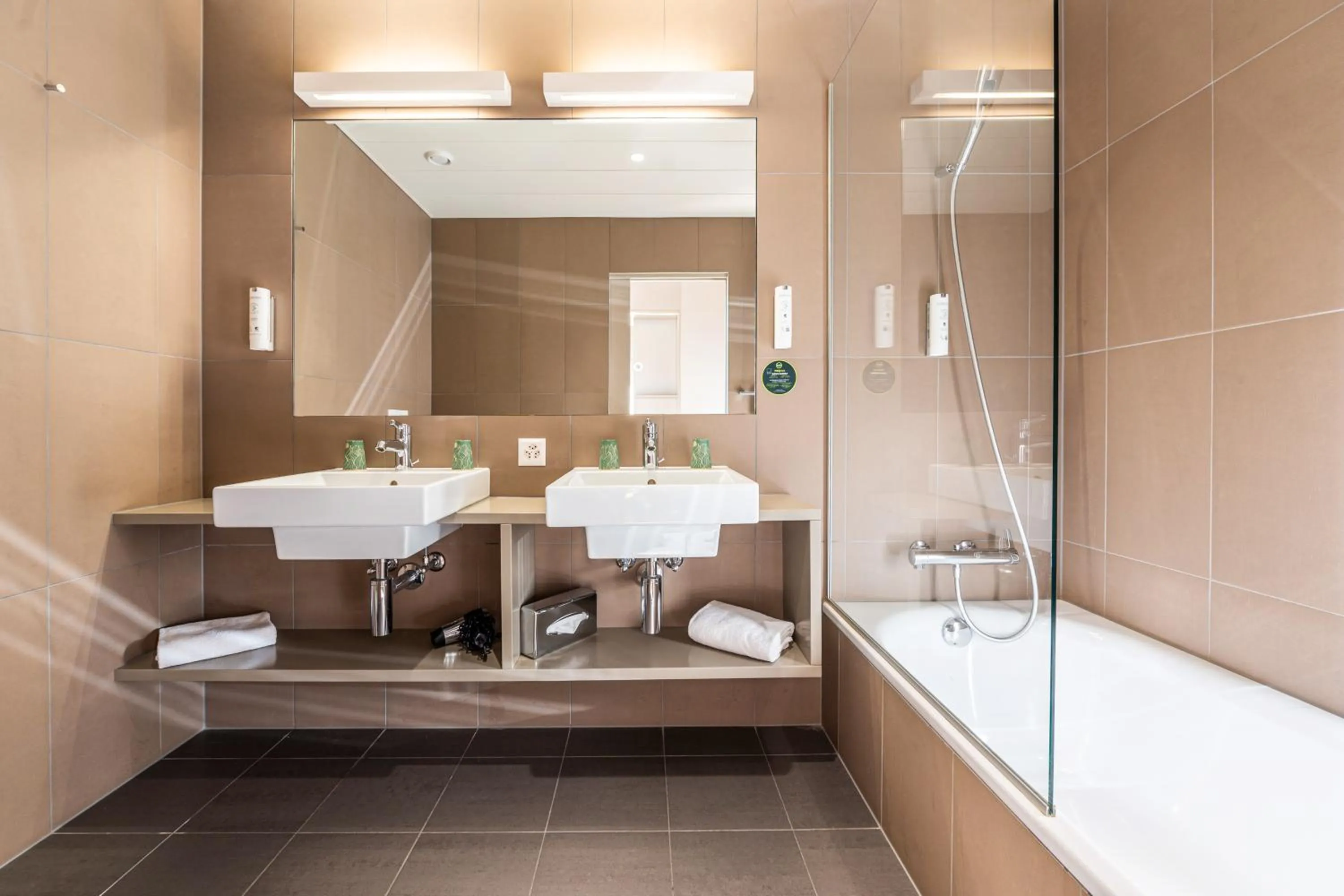 Bathroom in B&B HOTEL Lausanne Crissier