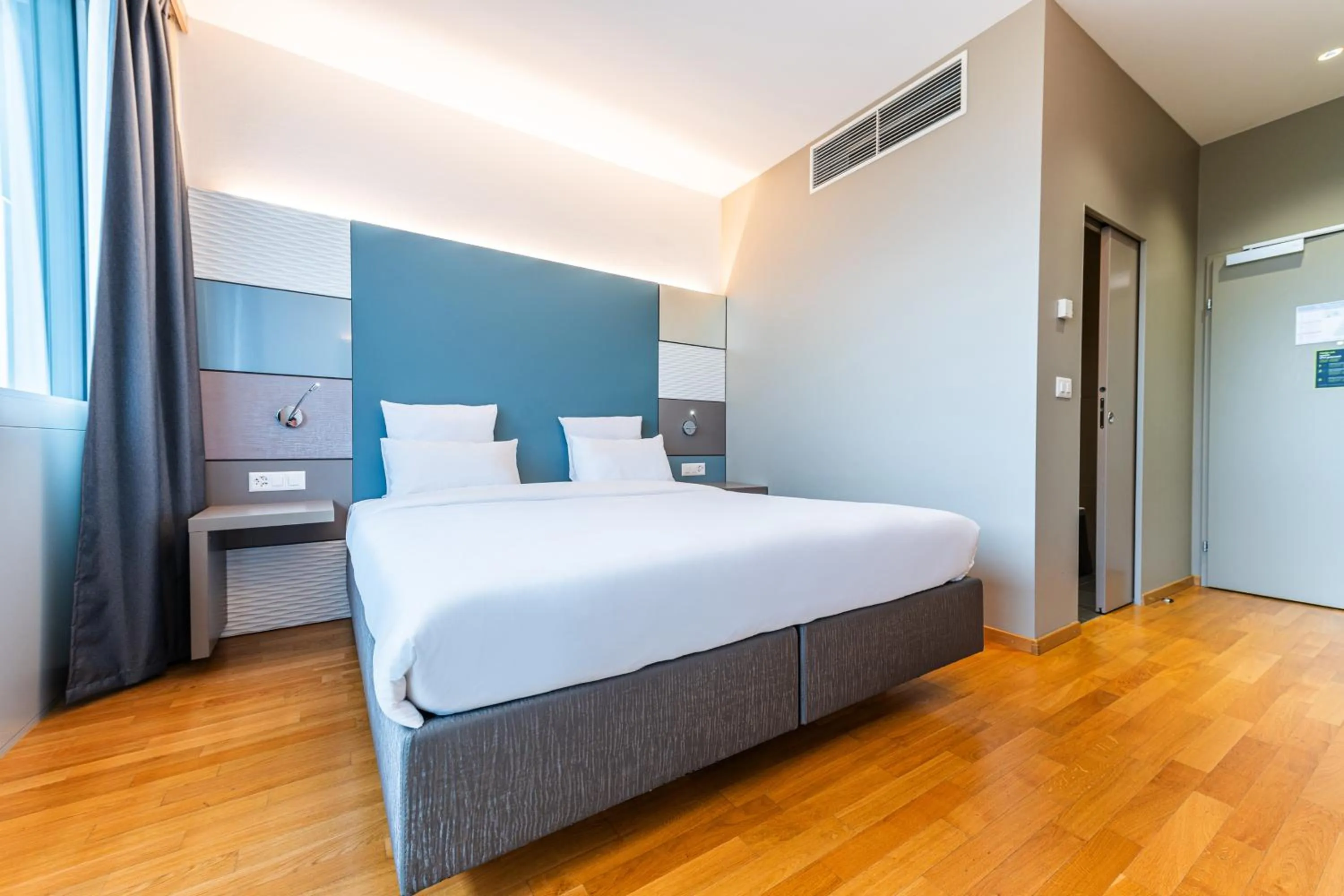 Bed in B&B HOTEL Lausanne Crissier