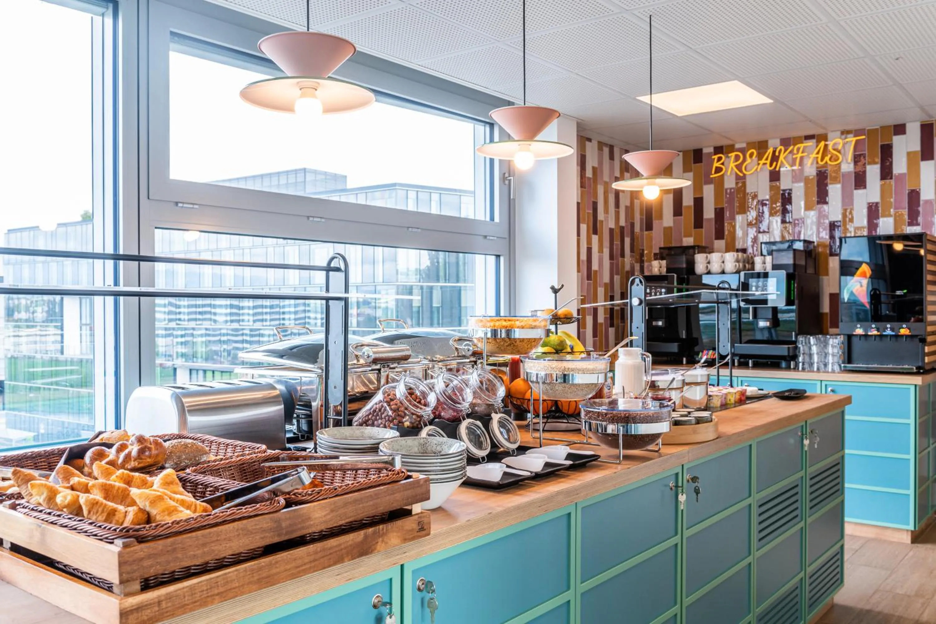 Breakfast in B&B HOTEL Lausanne Crissier