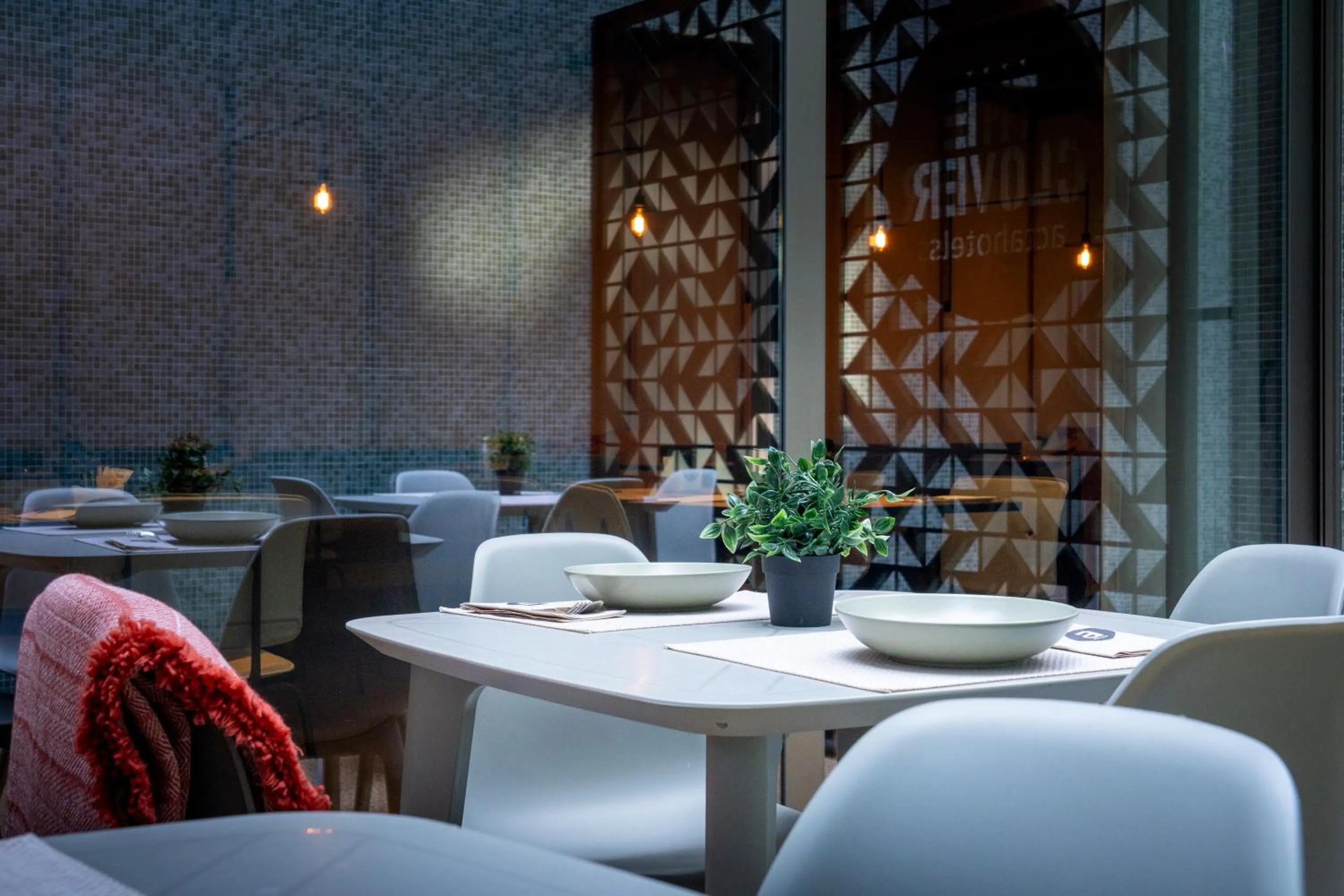 Breakfast in Acta The Clover