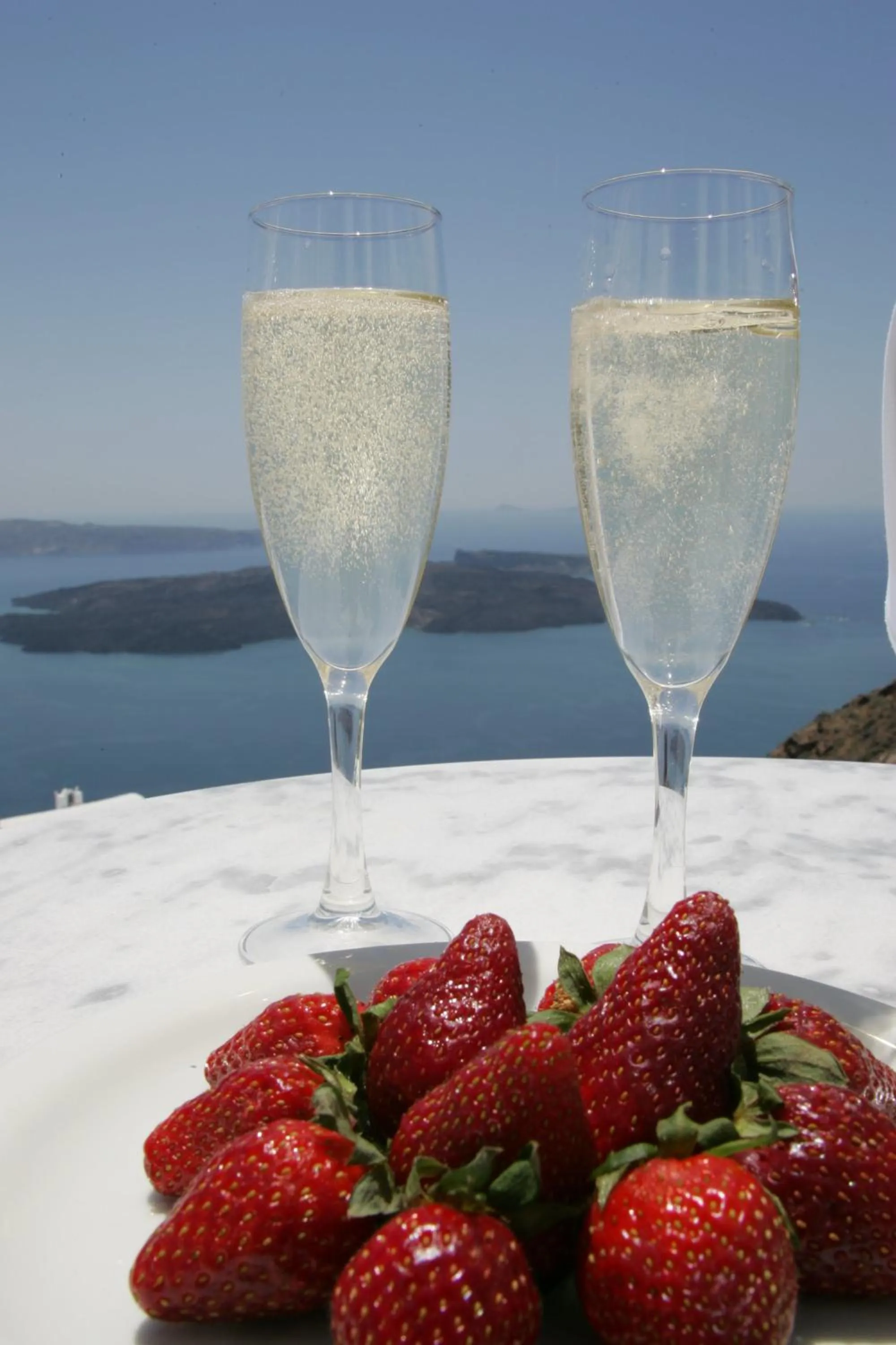 Alcoholic drinks in Tholos Resort