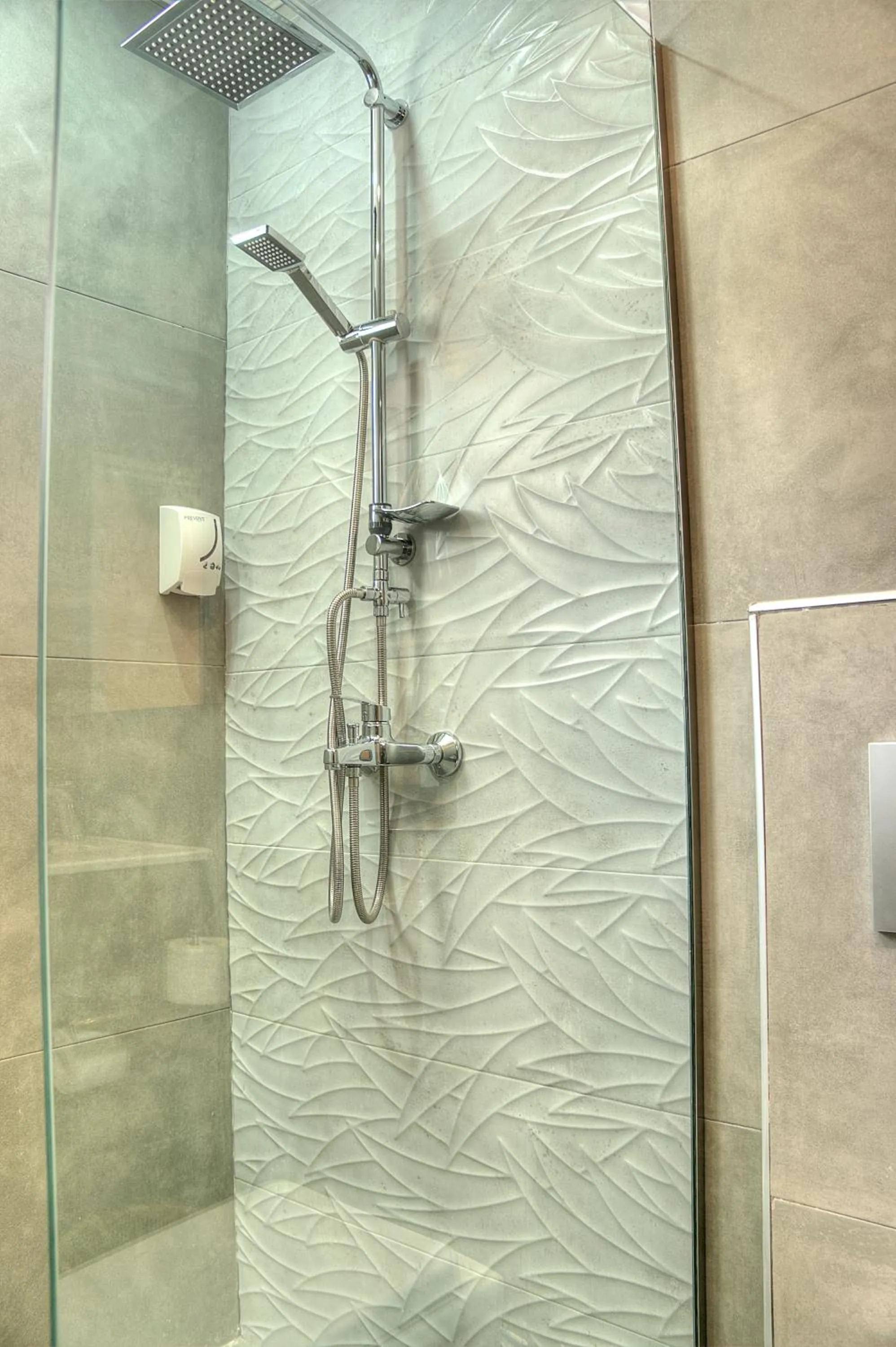 Shower in Hotel Benitses Arches