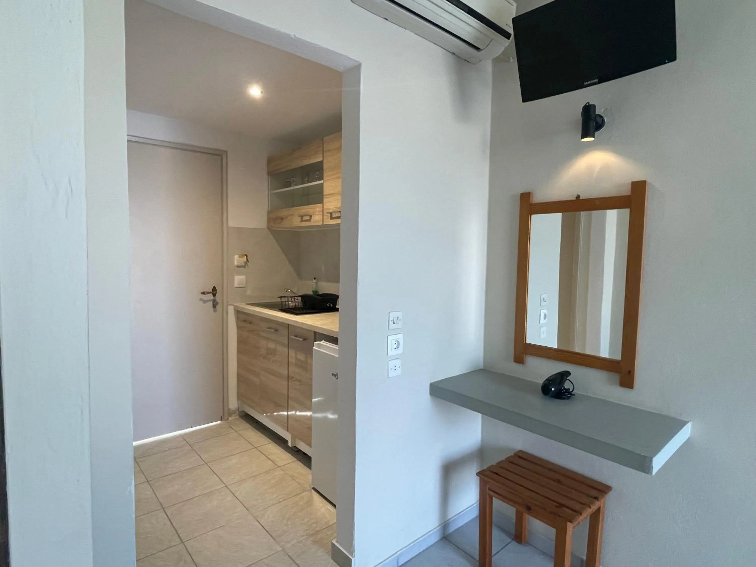 Kitchen or kitchenette in Hotel Benitses Arches