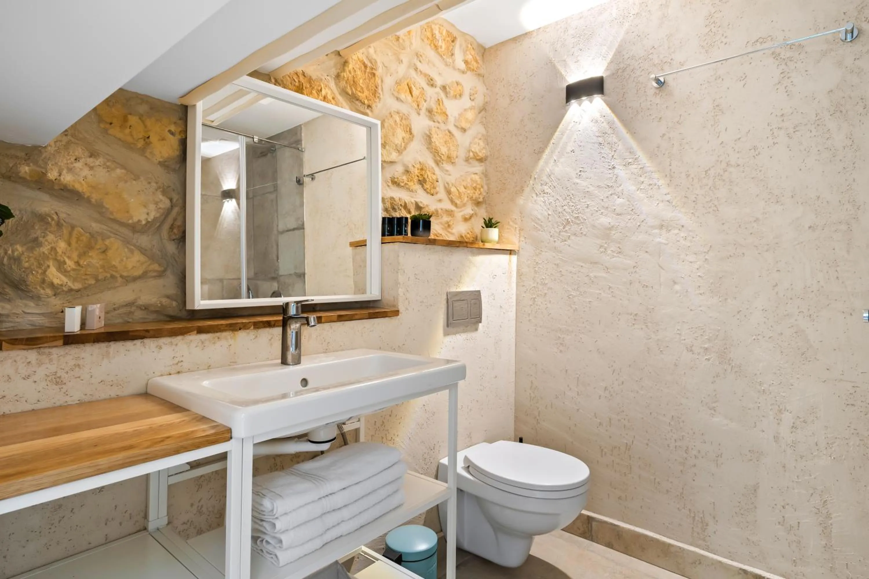 Shower in Helios Boutique by La Finca Hotels