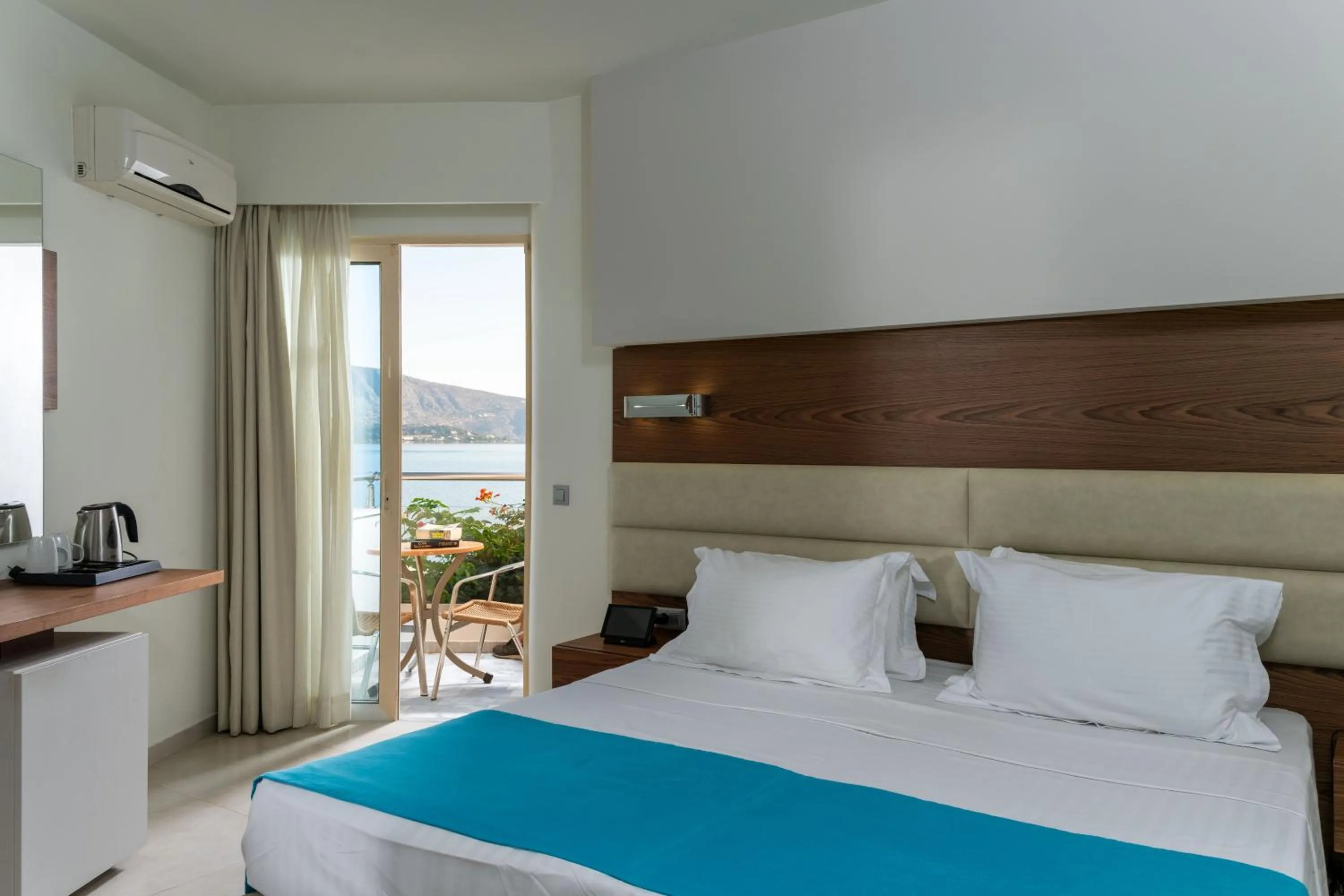 Property building, Bed in Elounda Akti Olous (Adults Only)