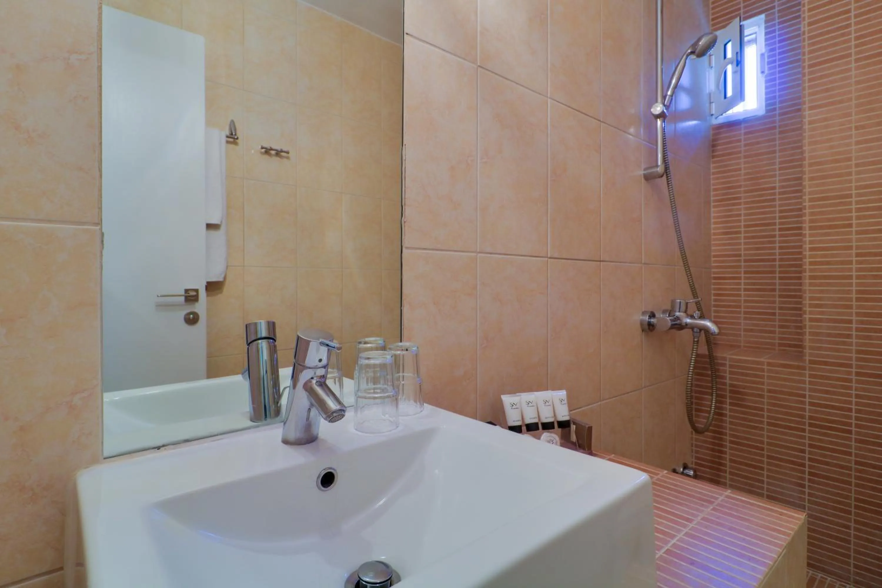 Bathroom in Palace Hotel Glyfada