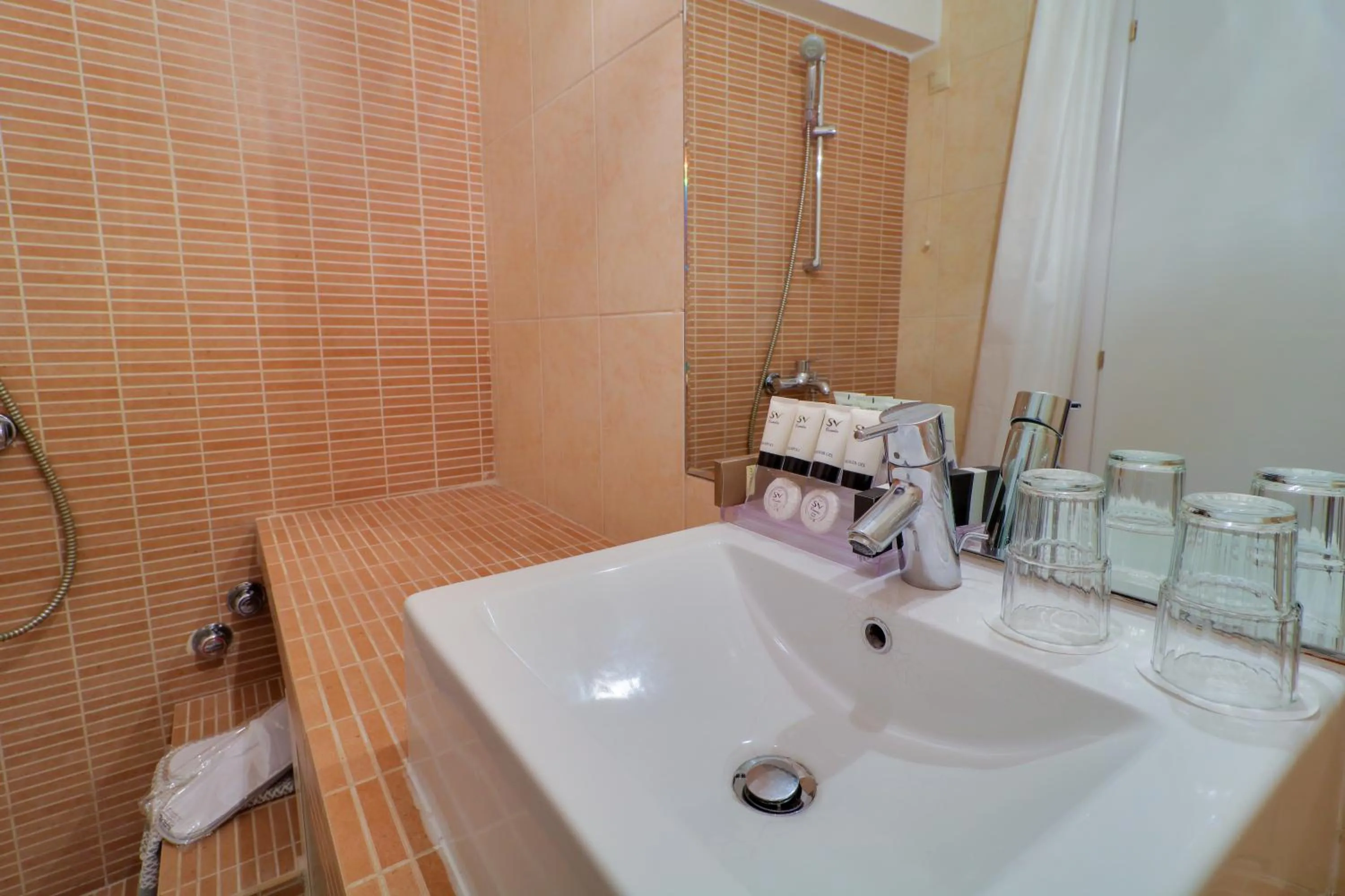 Bathroom in Palace Hotel Glyfada