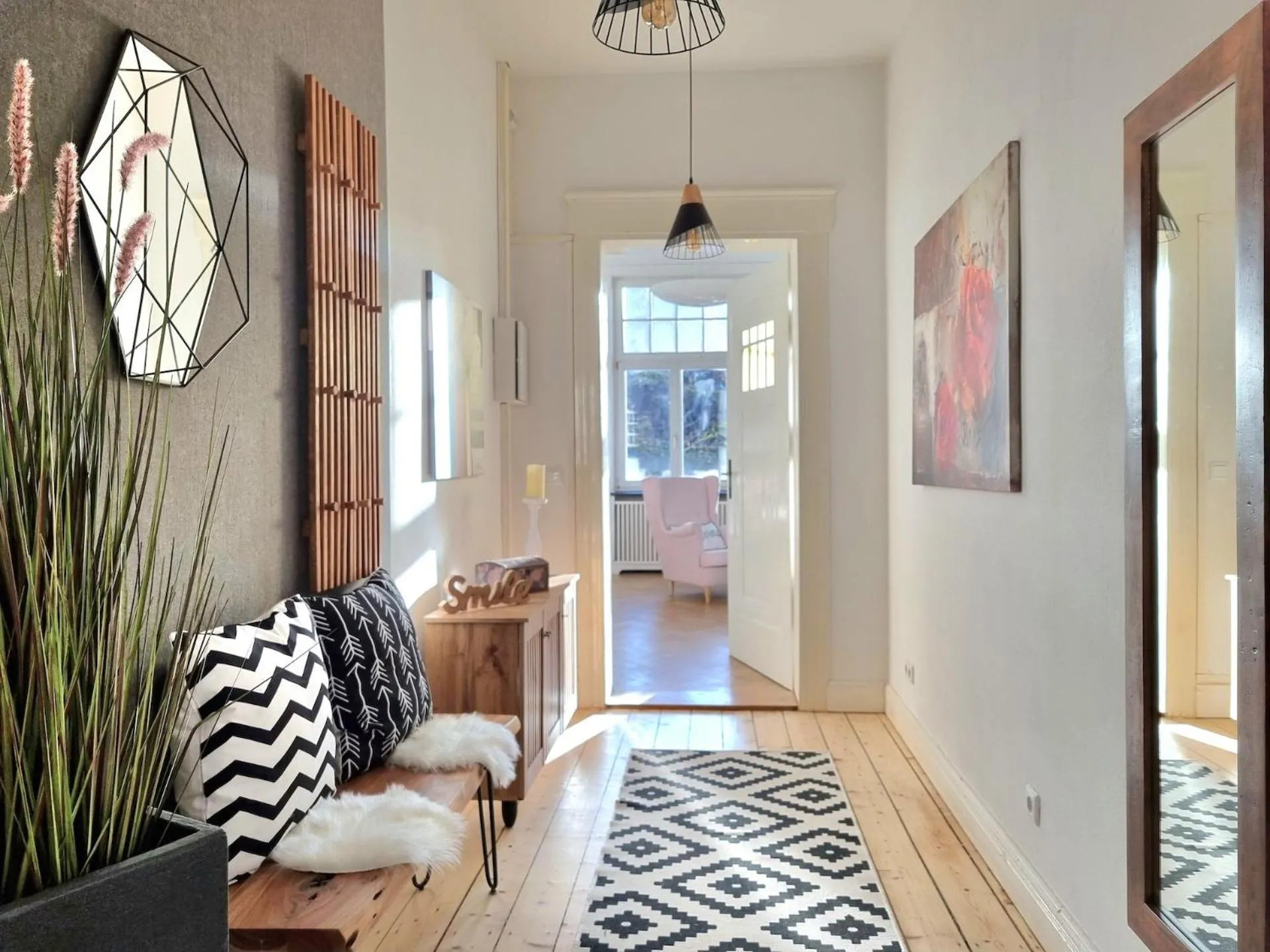 Charysma - Jugendstil trifft Moderne, Schlafzimmer mit Smart-TV, Tischfussball, Darts, Parkplatz