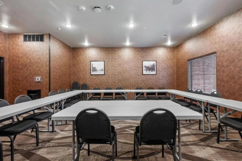 Meeting/conference room in Cobblestone Hotel & Suites - Mosinee