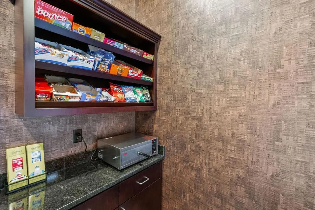 Food and drinks in Cobblestone Hotel & Suites - Mosinee