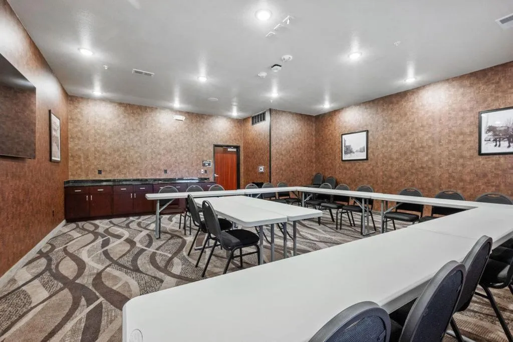 Meeting/conference room in Cobblestone Hotel & Suites - Mosinee