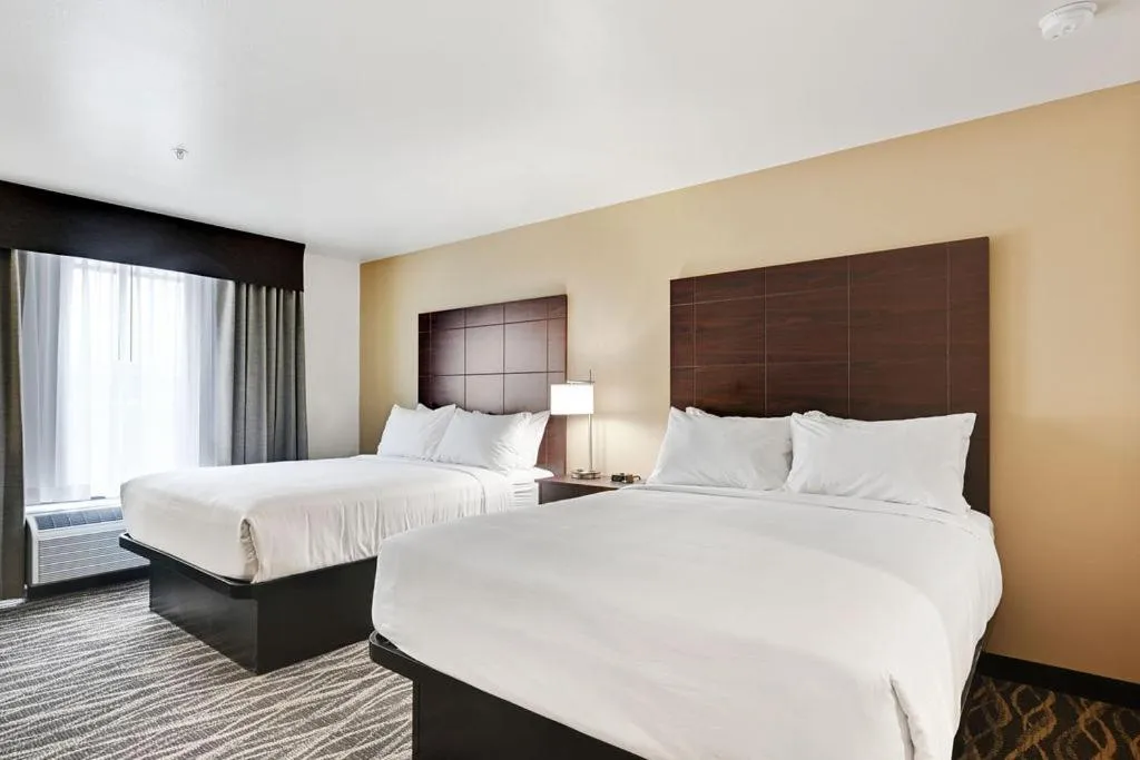 Bed in Cobblestone Hotel & Suites - Mosinee