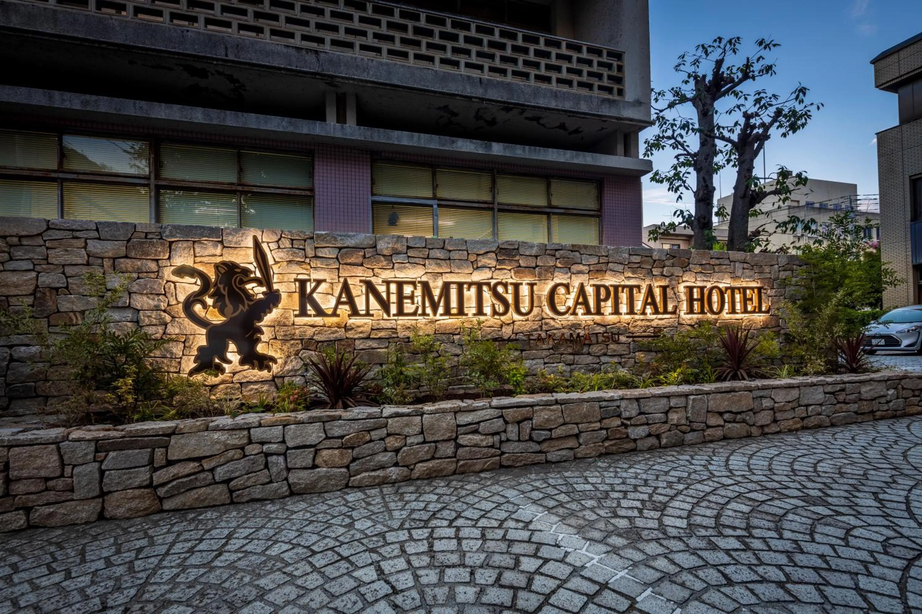 Property building in KANEMITSU CAPITAL HOTEL