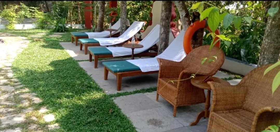 Garden in Marari Beach Bungalow Resort Alleppey