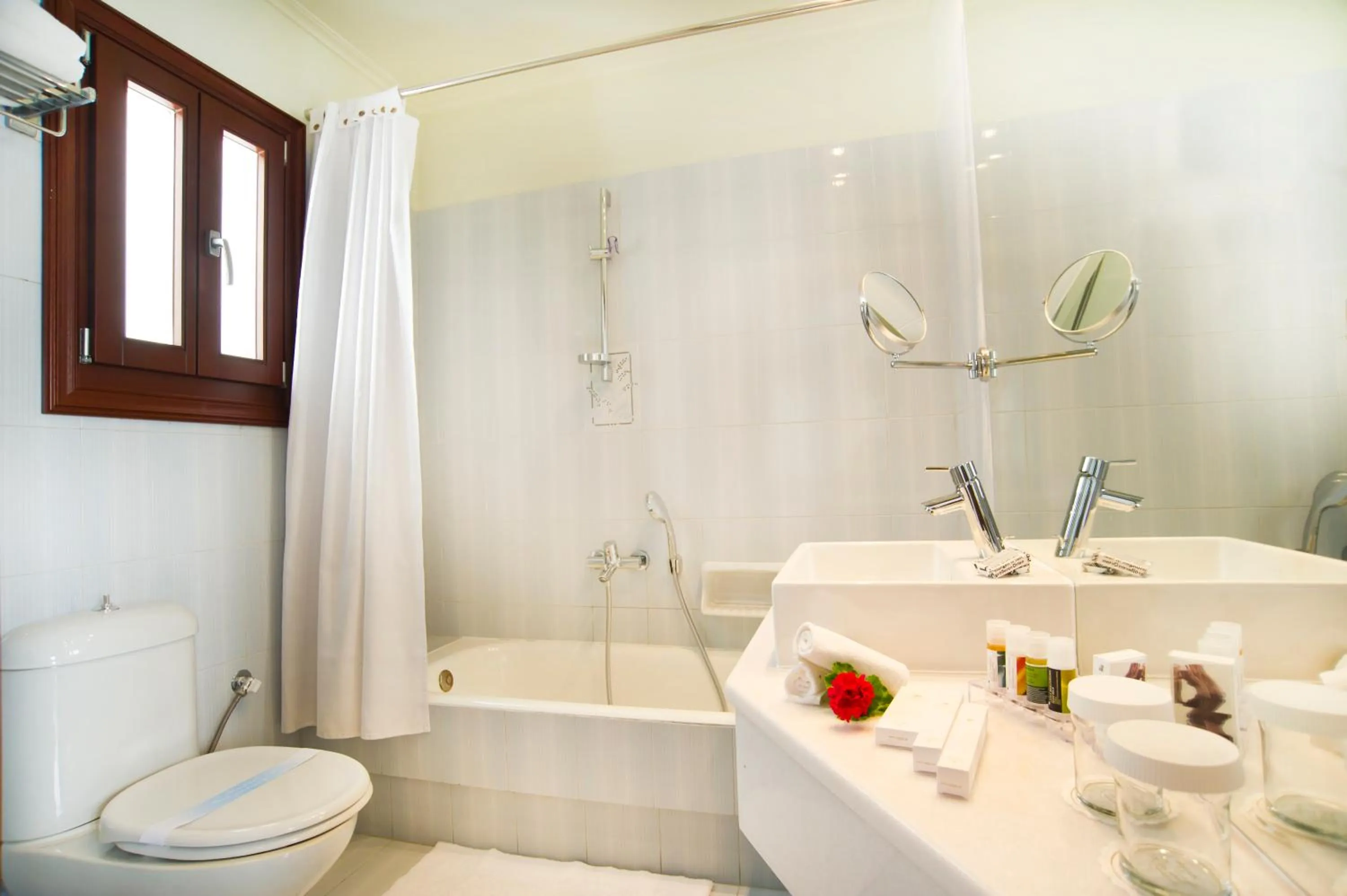 Bathroom in Petinos Beach Hotel