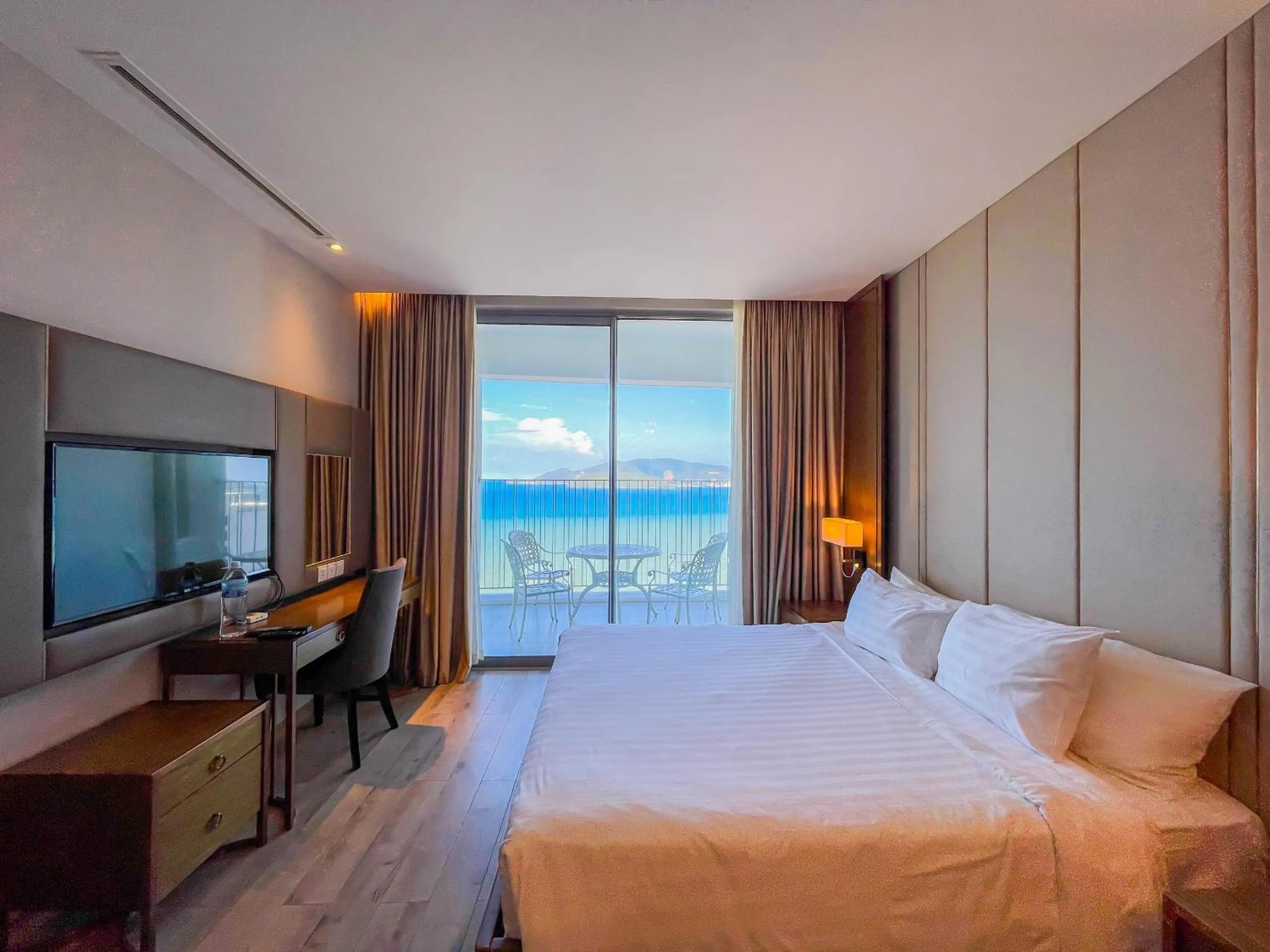 Bed in Luxury Seaview Panorama Nha Trang by Luna