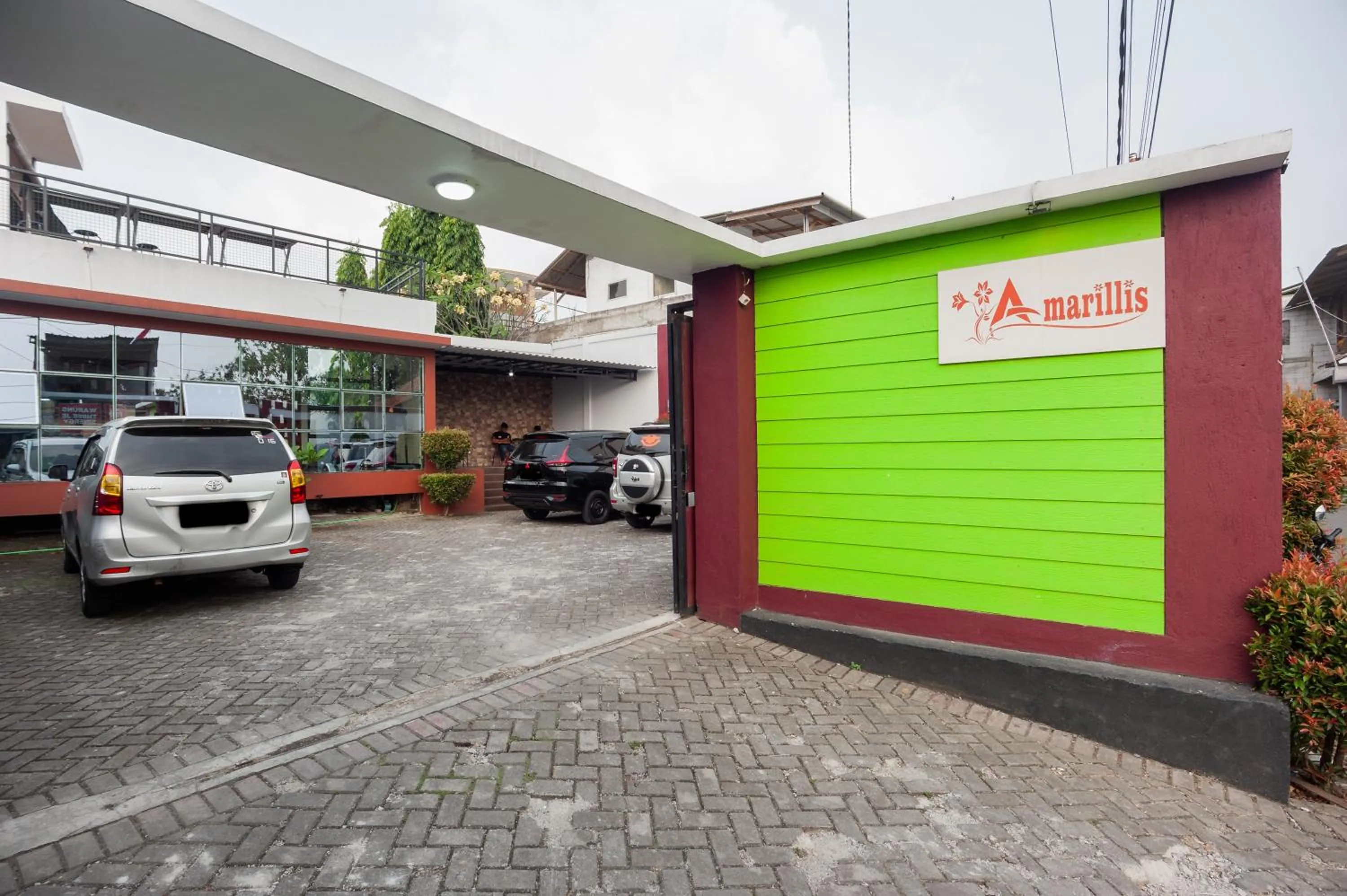 Property building in Urbanview Hotel Amarilis Sentul Bogor by RedDoorz
