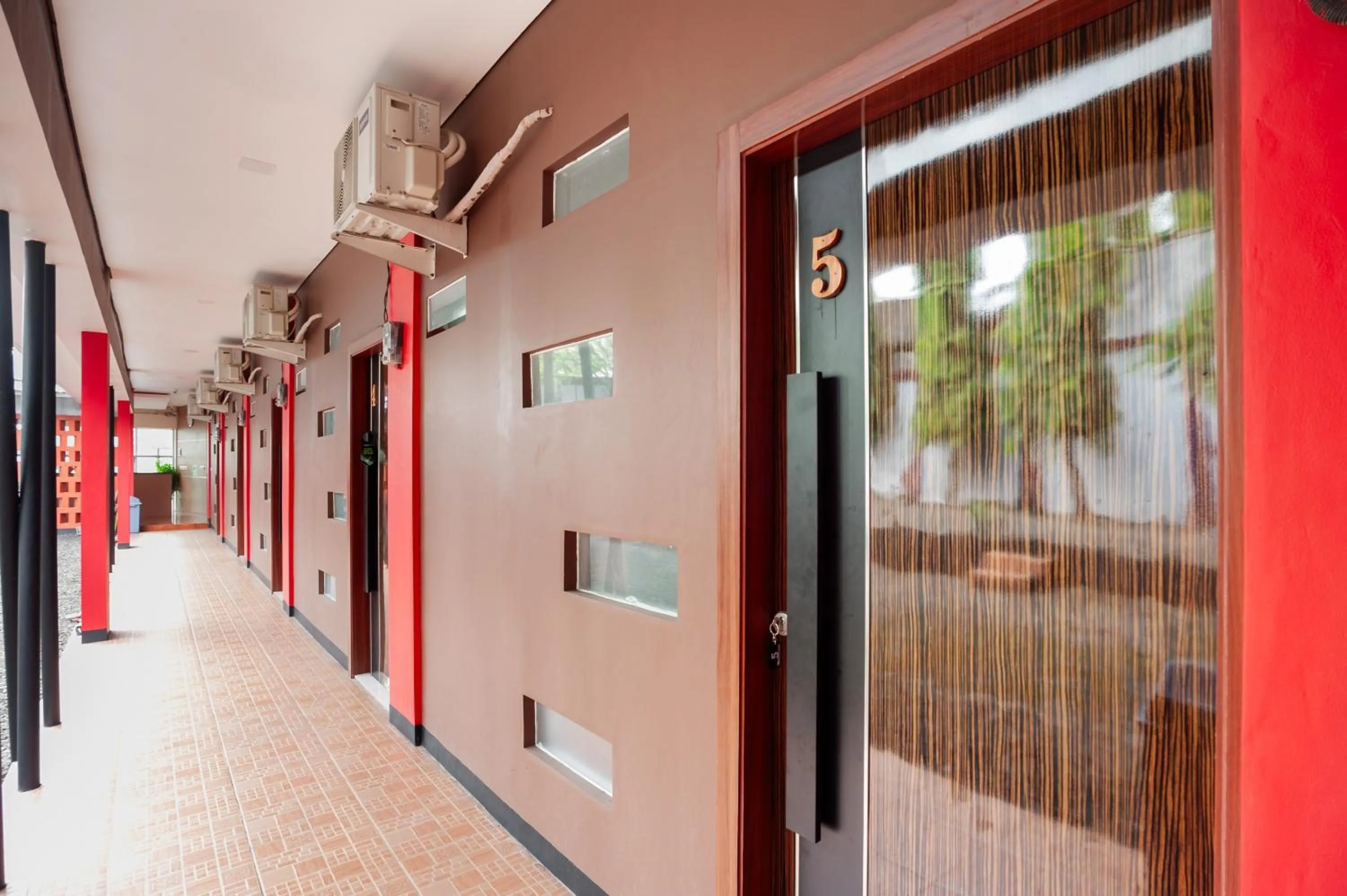 Property building in Urbanview Hotel Amarilis Sentul Bogor by RedDoorz