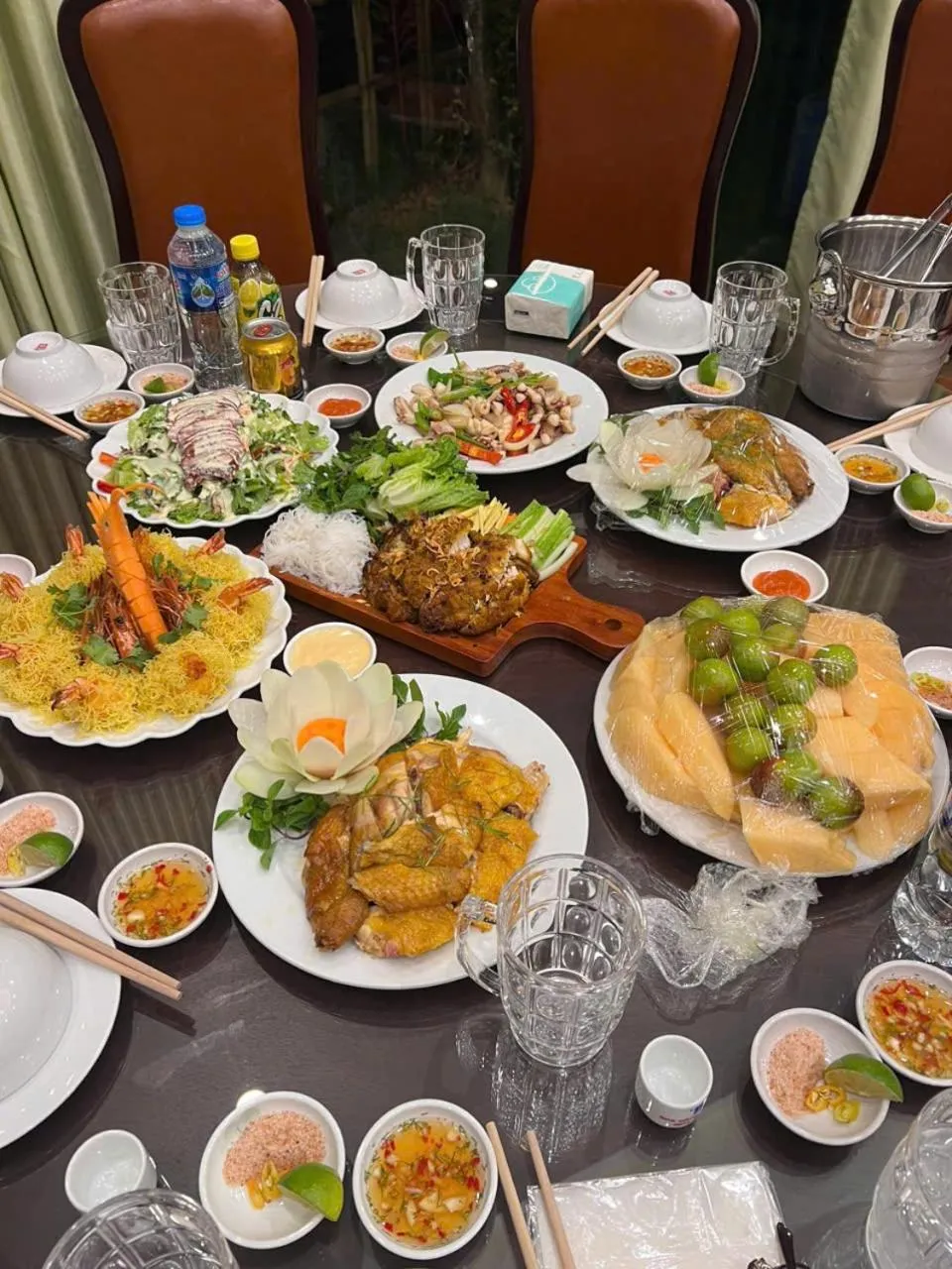TRA LINH HOTEL & RESTAURANTs