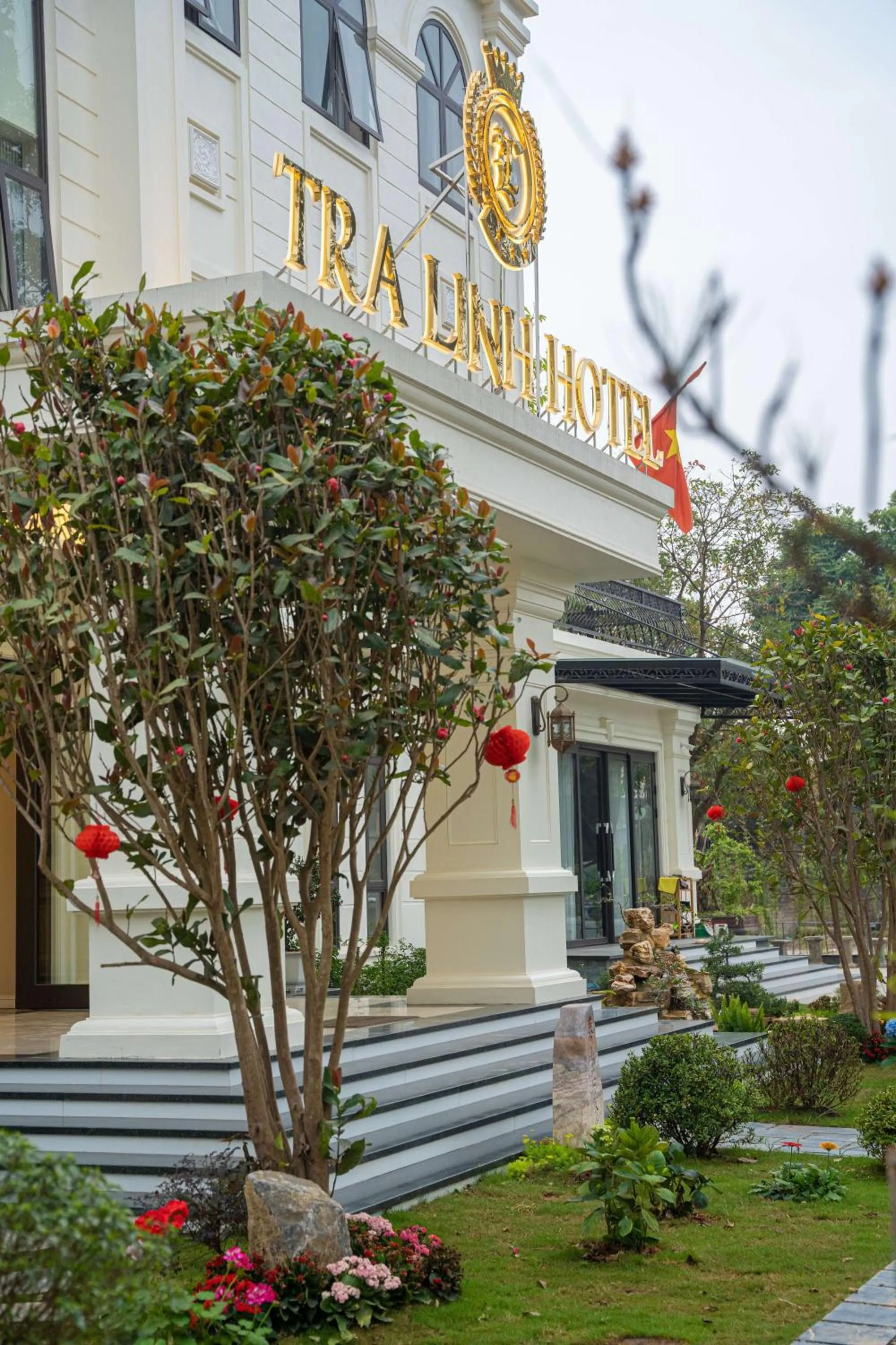 TRA LINH HOTEL & RESTAURANTs