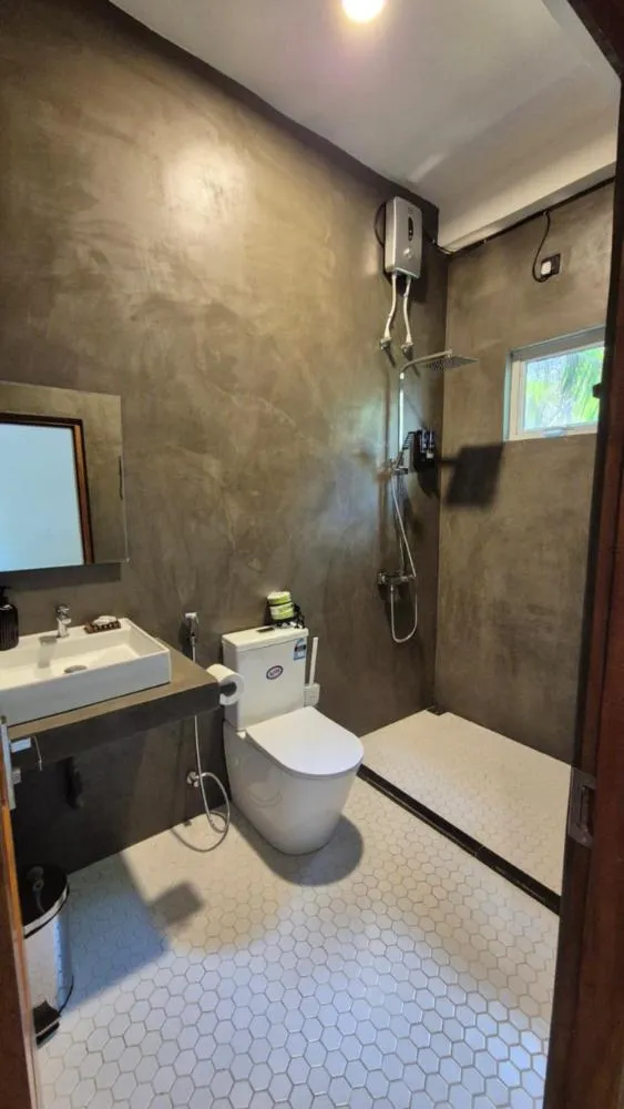 Bathroom in Mothership