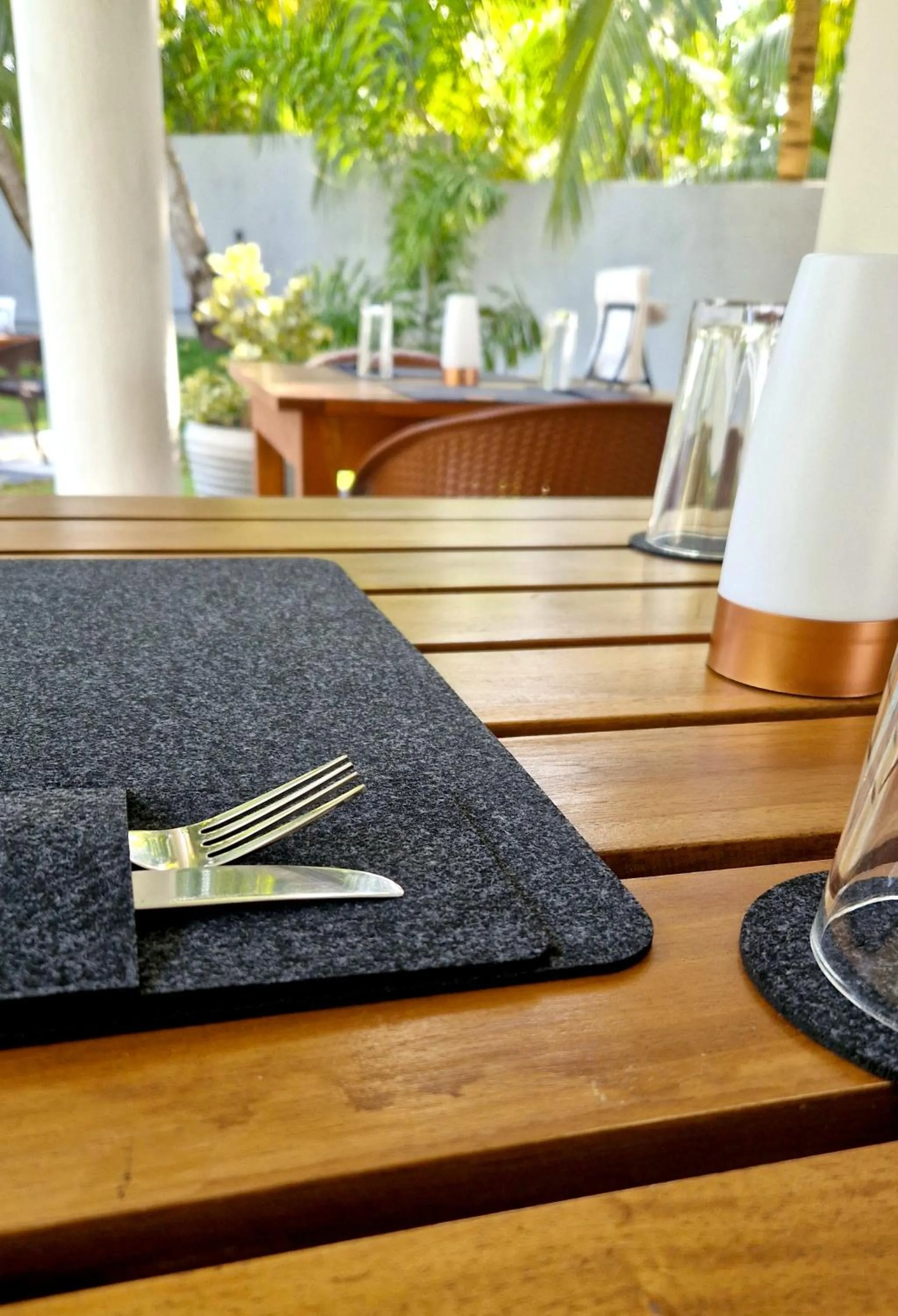 Restaurant/places to eat in Mothership