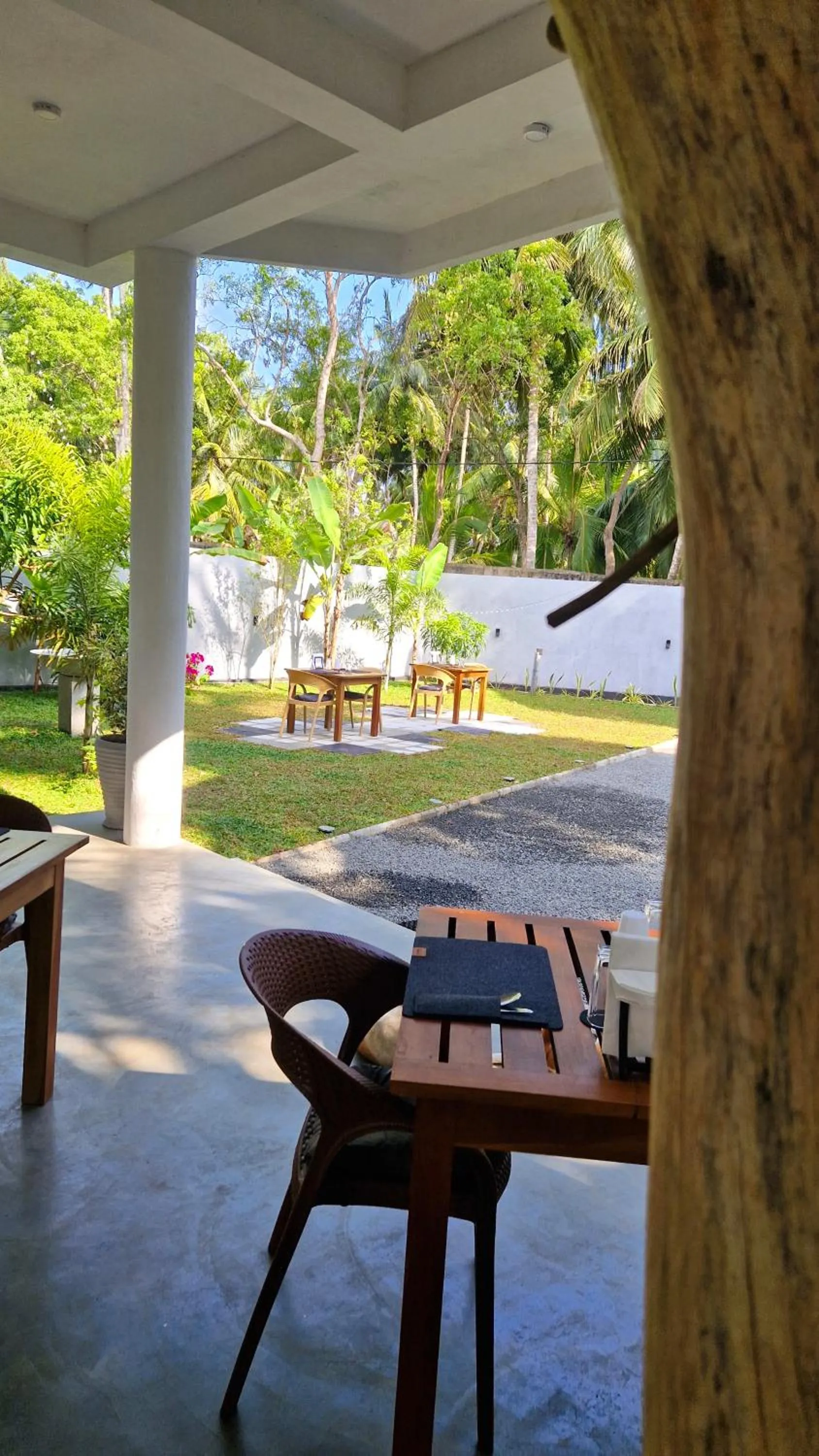 Restaurant/places to eat in Mothership