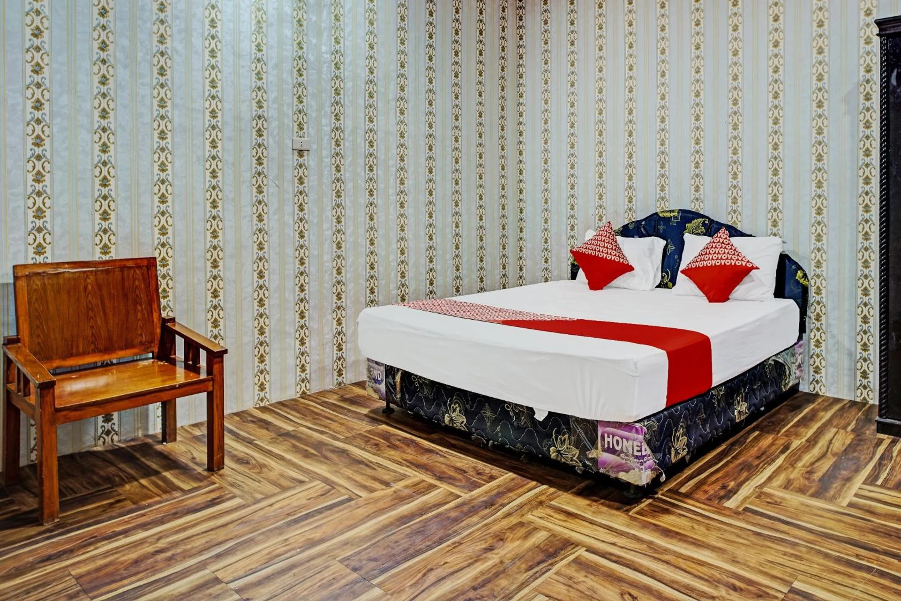 Bedroom, Bed in Hotel O Taman Wisata Iman Ii Near Taman Wisata Iman Sitinjo