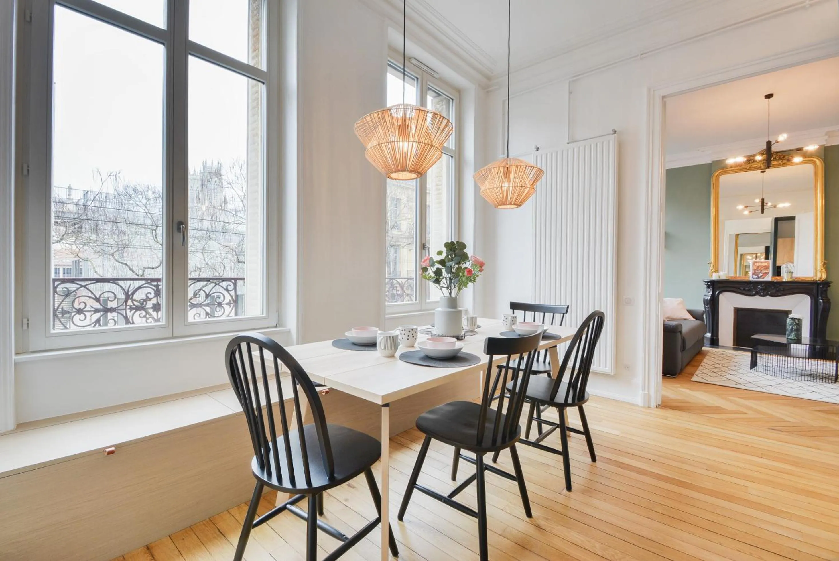 Dining area in Le Manon ! Green Haussmannien - Centre Gare - Excelsior - 2 à 4 pers