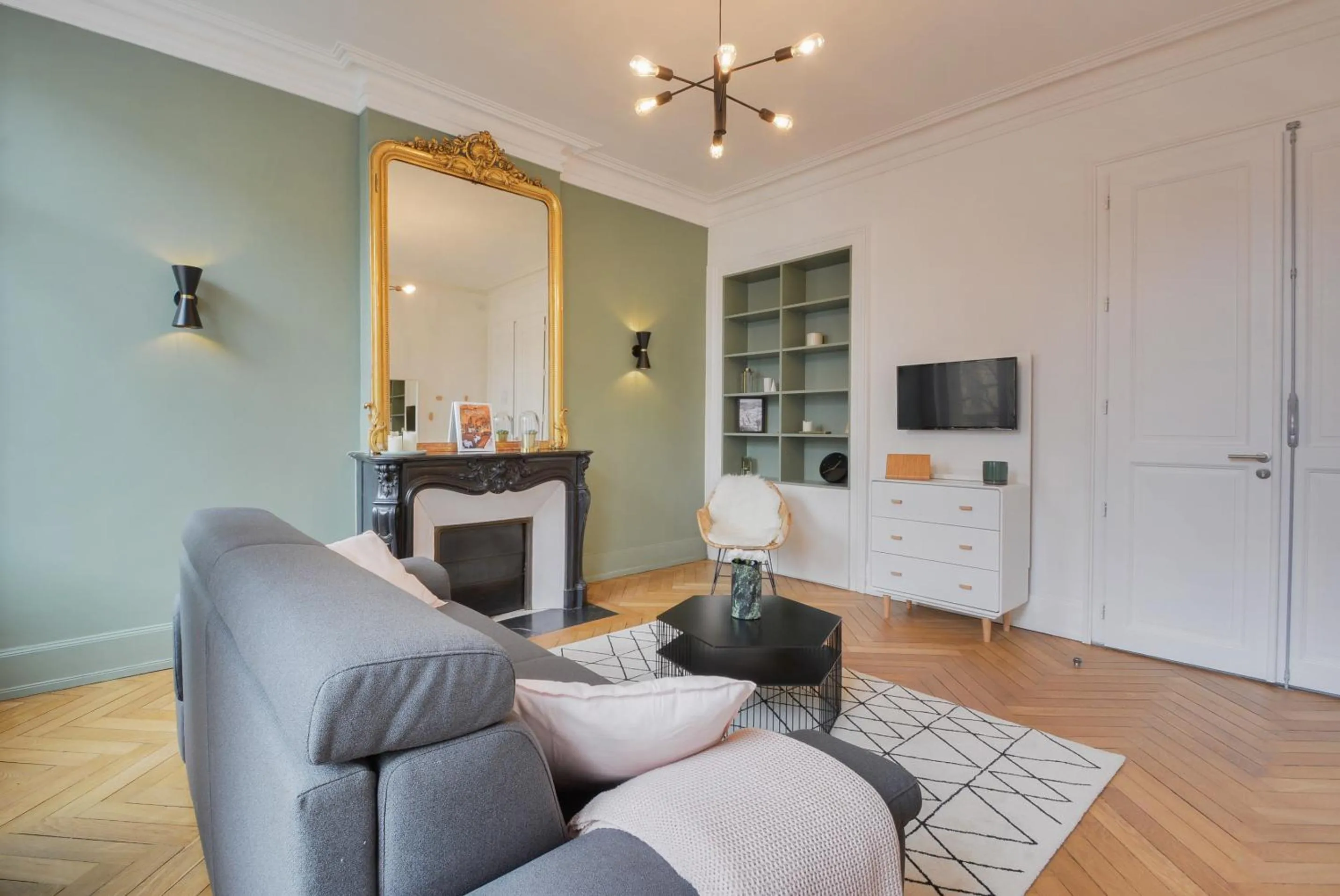 Living room in Le Manon ! Green Haussmannien - Centre Gare - Excelsior - 2 à 4 pers