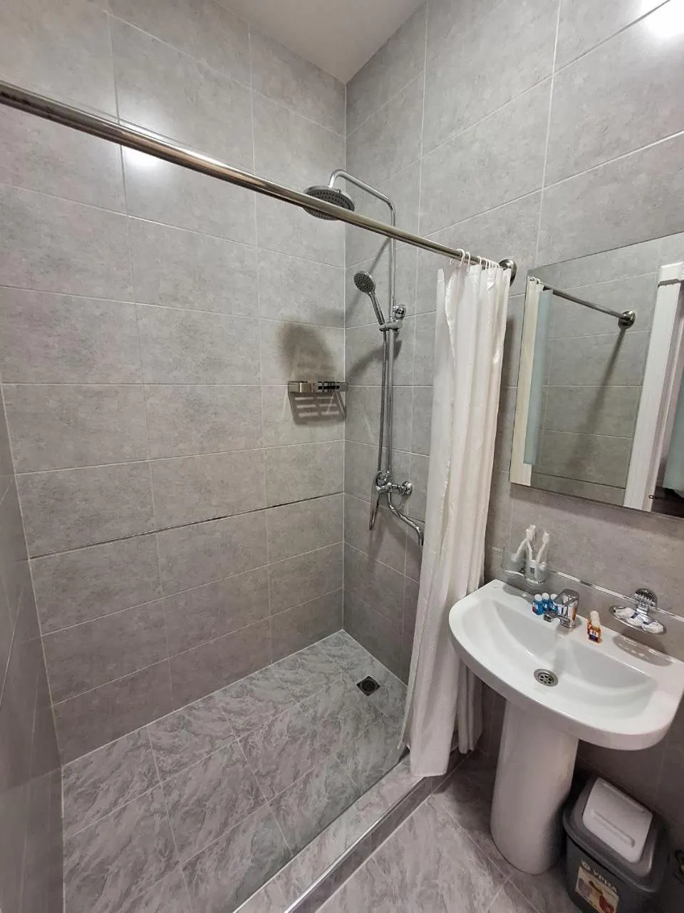 Shower in OLD STATION HOTEL