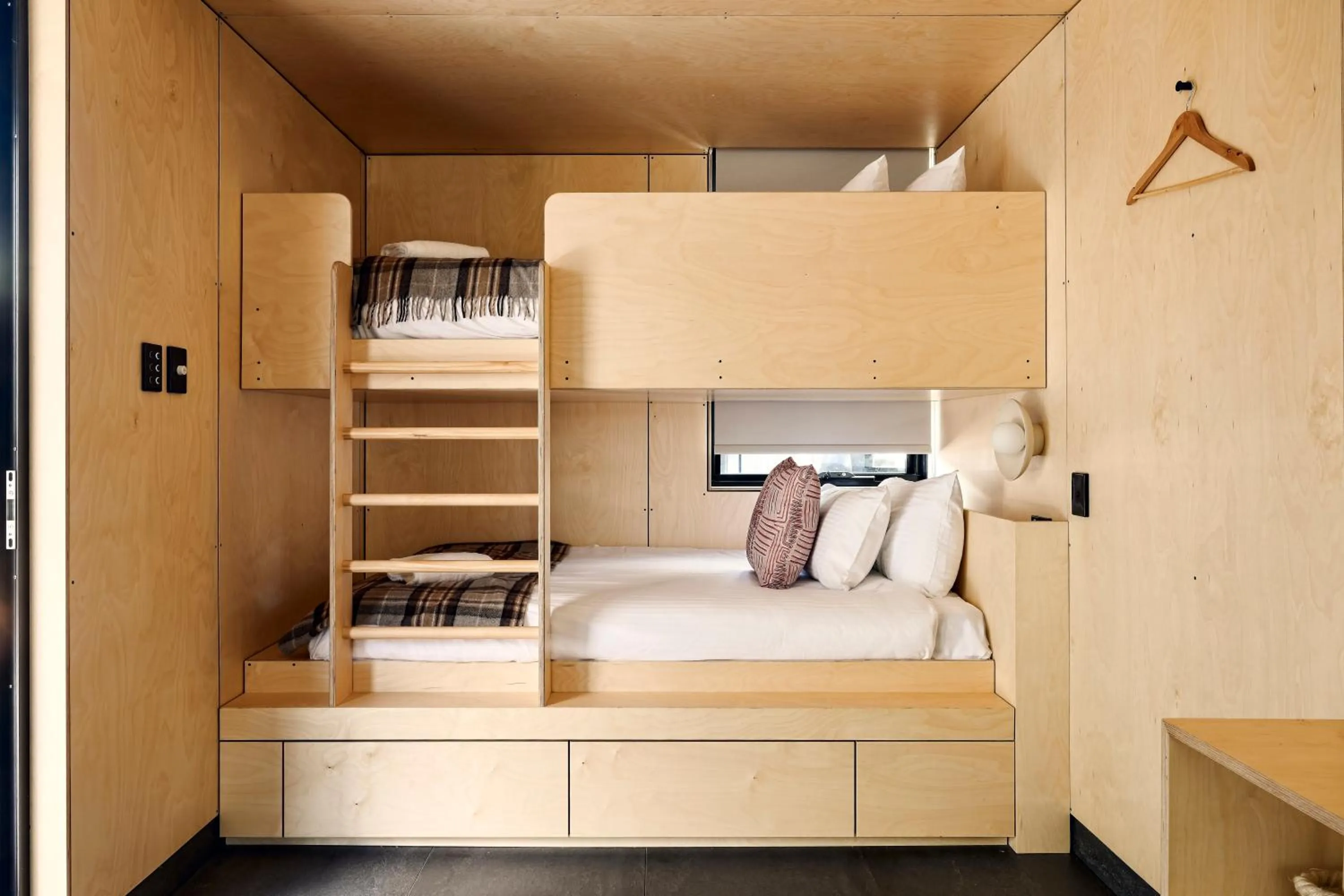 bunk bed, Bed in Southcamp
