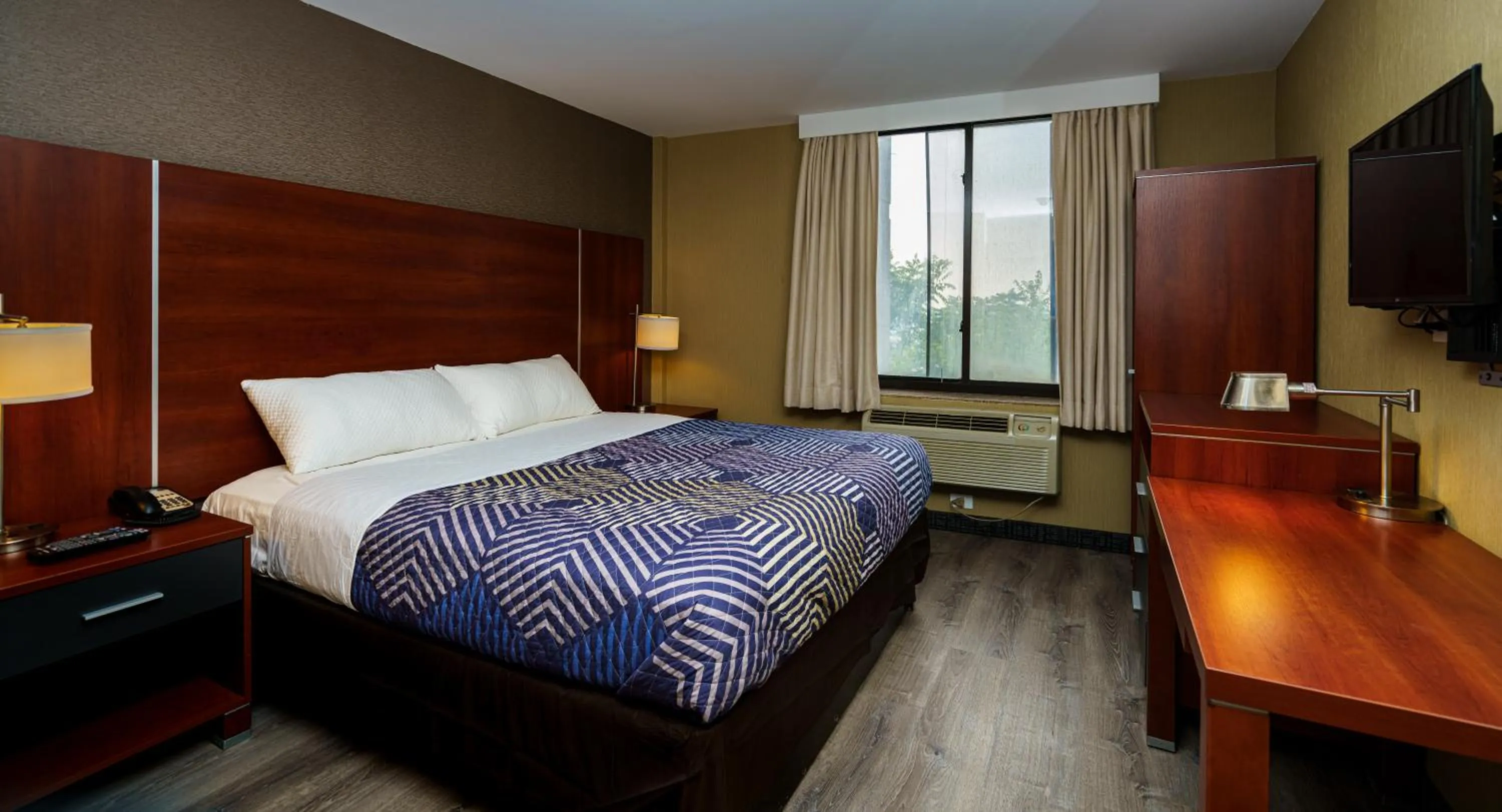 Bed in Sky Hotel Flushing/Laguardia Airport