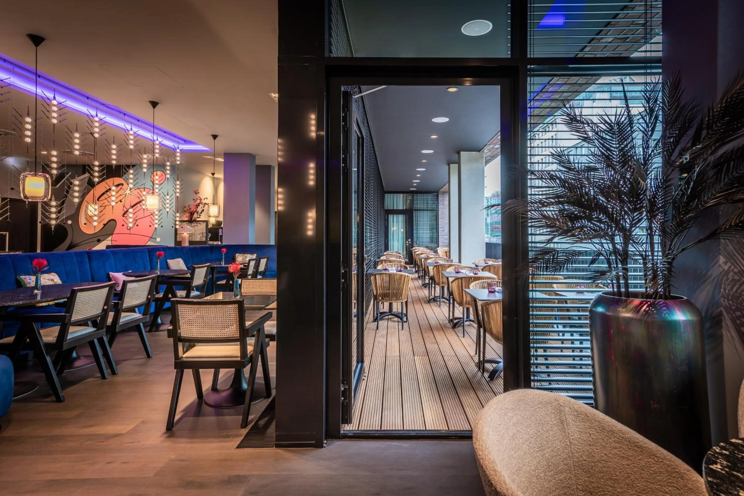 Restaurant/places to eat in NYX Hotel Hamburg by Leonardo Hotels