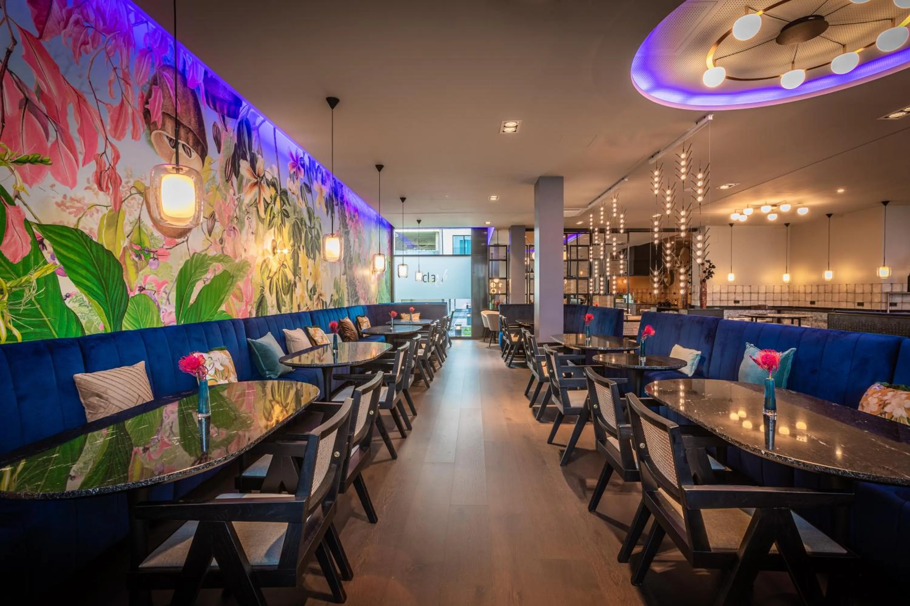 Restaurant/places to eat in NYX Hotel Hamburg by Leonardo Hotels