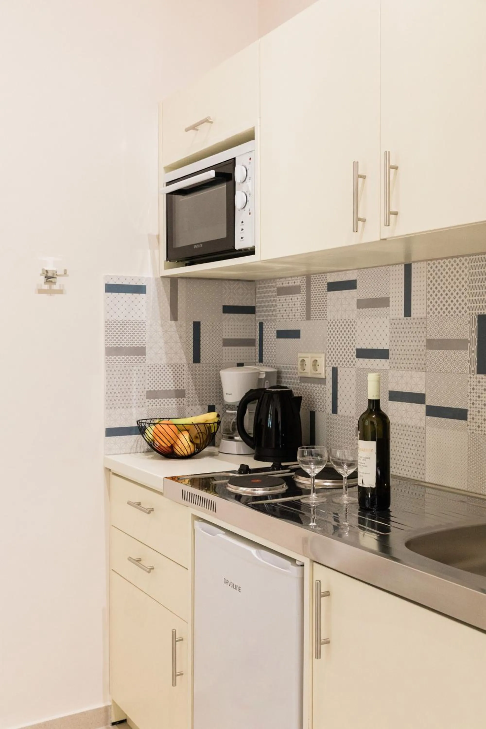 Kitchen or kitchenette in Seadrop Suites