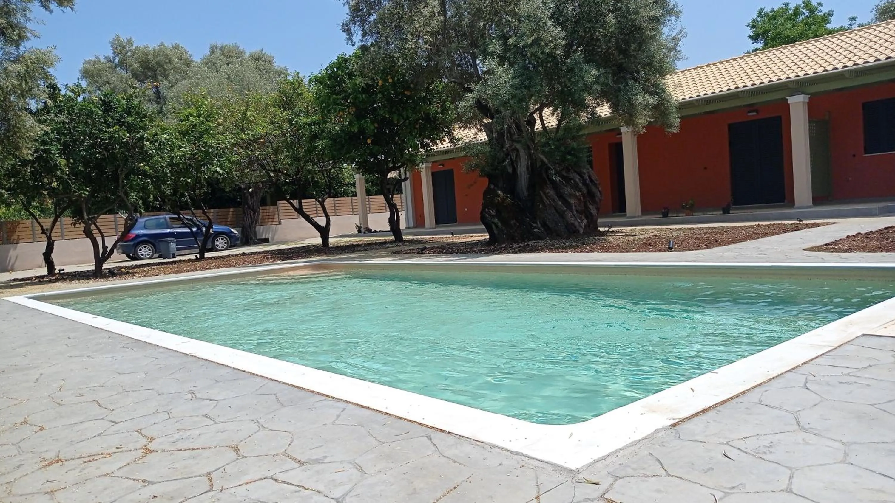 Swimming pool in Seadrop Suites