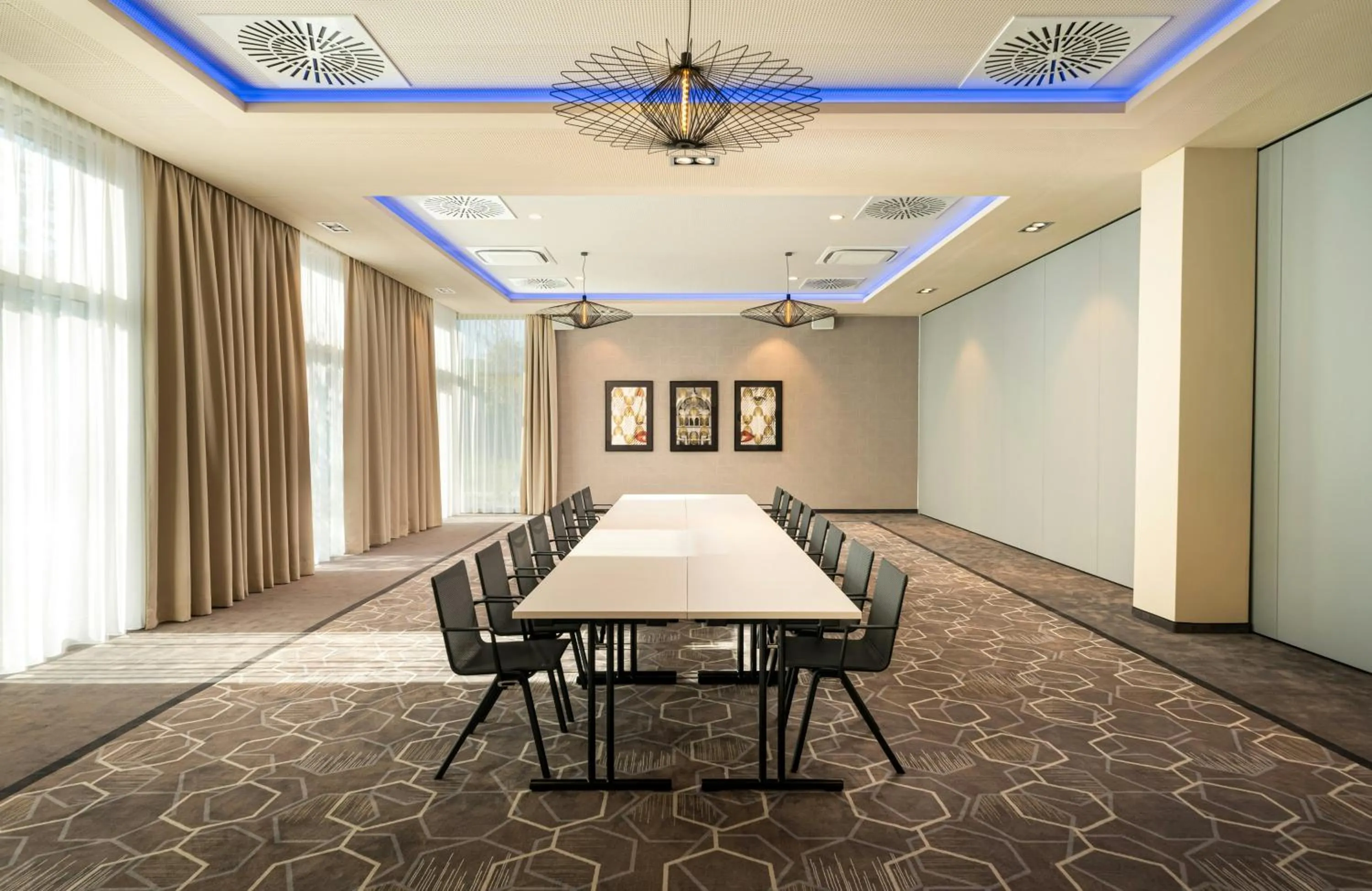 Meeting/conference room in Leonardo Royal Hotel Cologne Bonn Airport