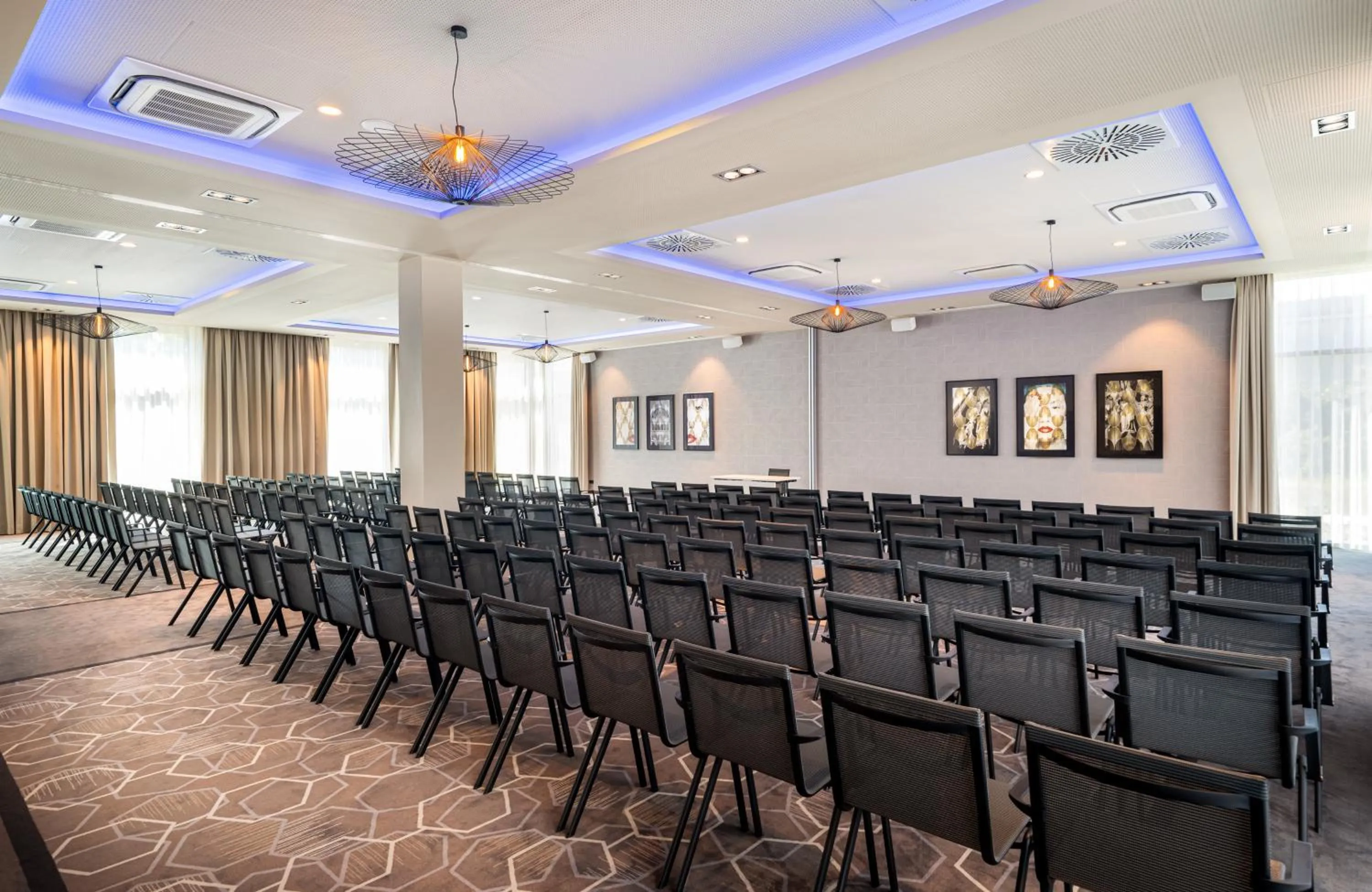 Meeting/conference room in Leonardo Royal Hotel Cologne Bonn Airport