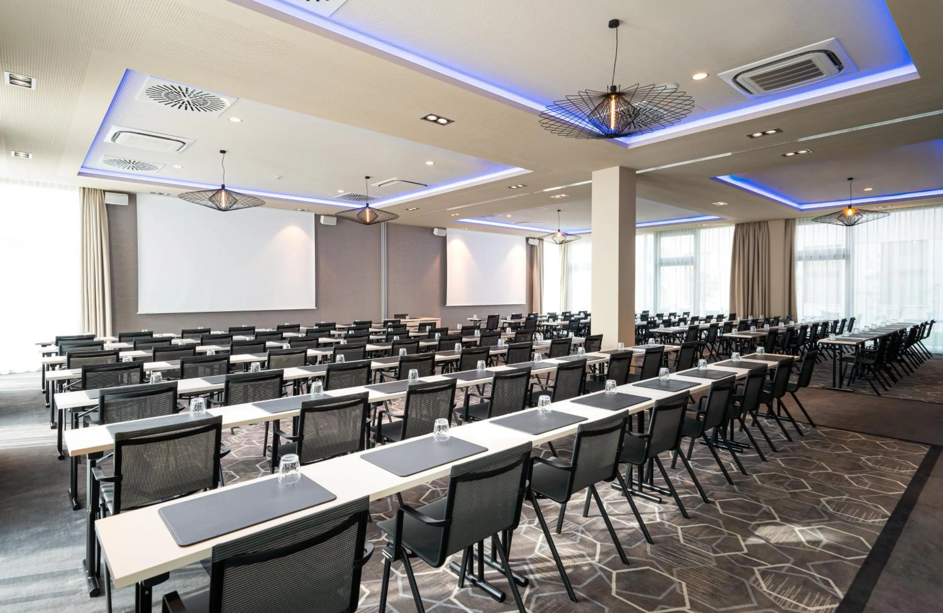 Meeting/conference room in Leonardo Royal Hotel Cologne Bonn Airport