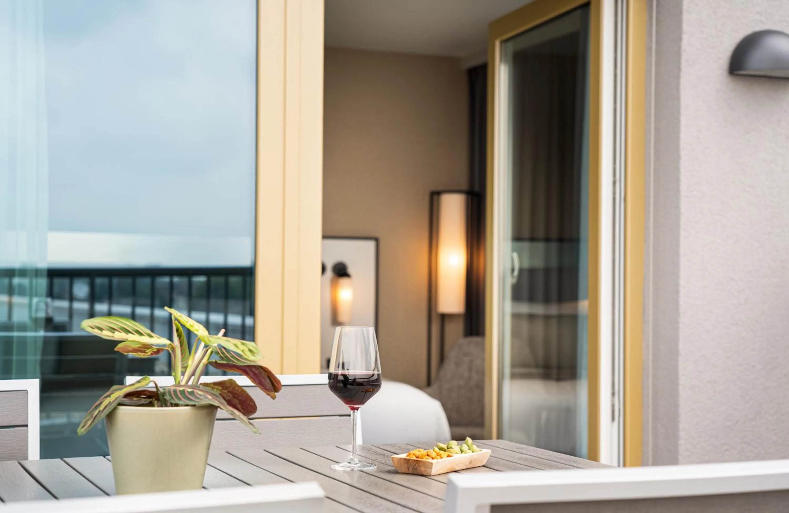 Photo of the whole room in Leonardo Royal Hotel Cologne Bonn Airport