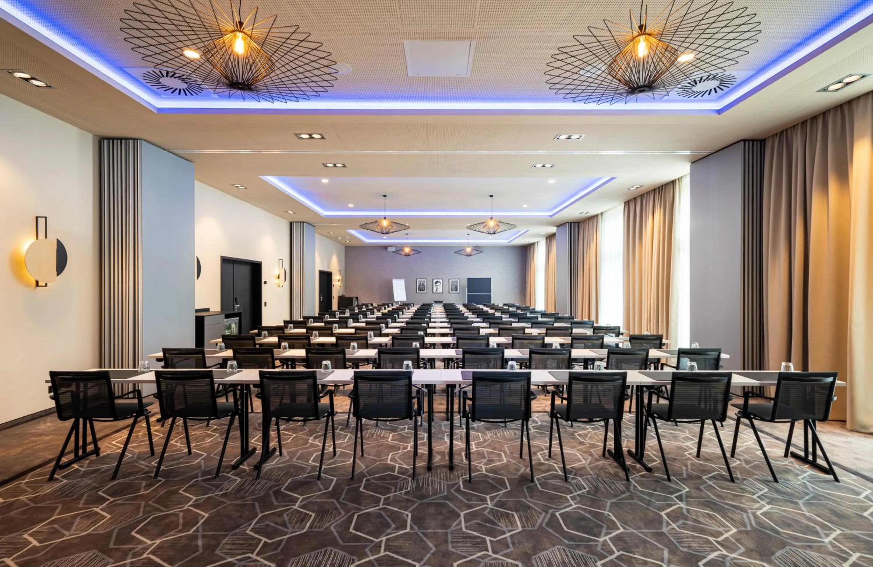 Meeting/conference room in Leonardo Royal Hotel Cologne Bonn Airport